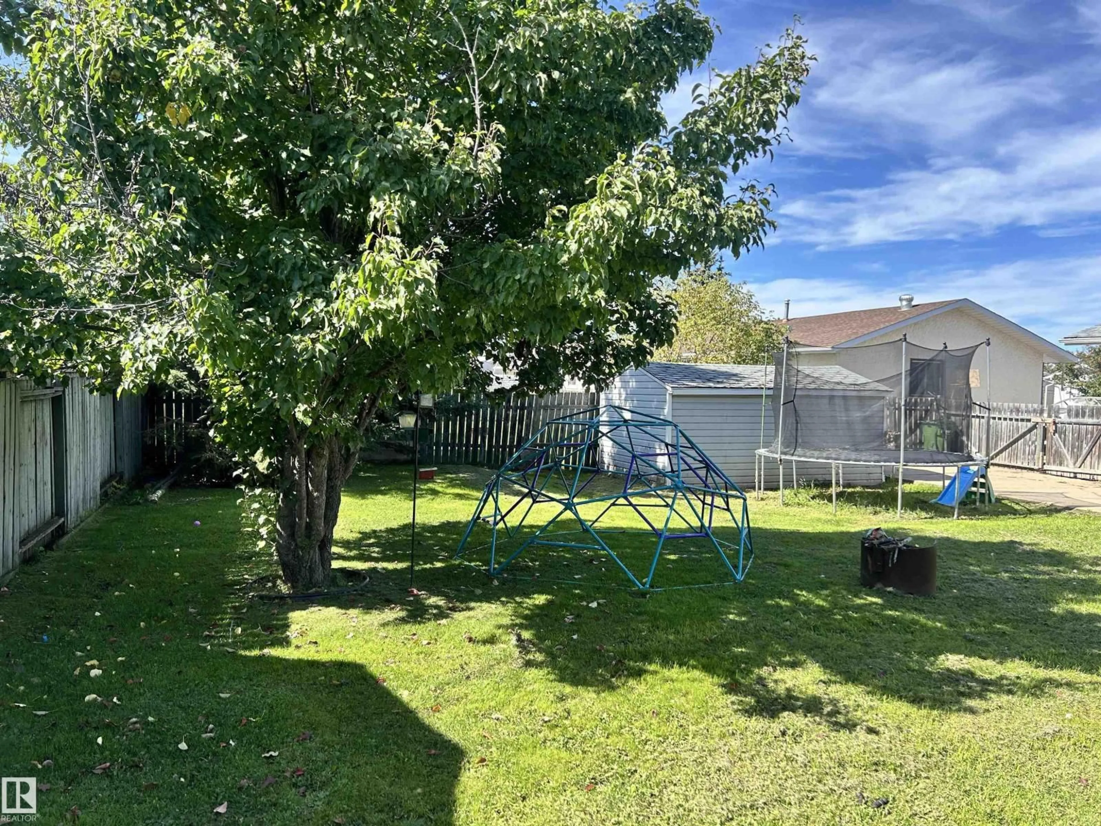 A pic from outside/outdoor area/front of a property/back of a property/a pic from drone, unknown for 10623 107 ST, Westlock Alberta T7P1E3
