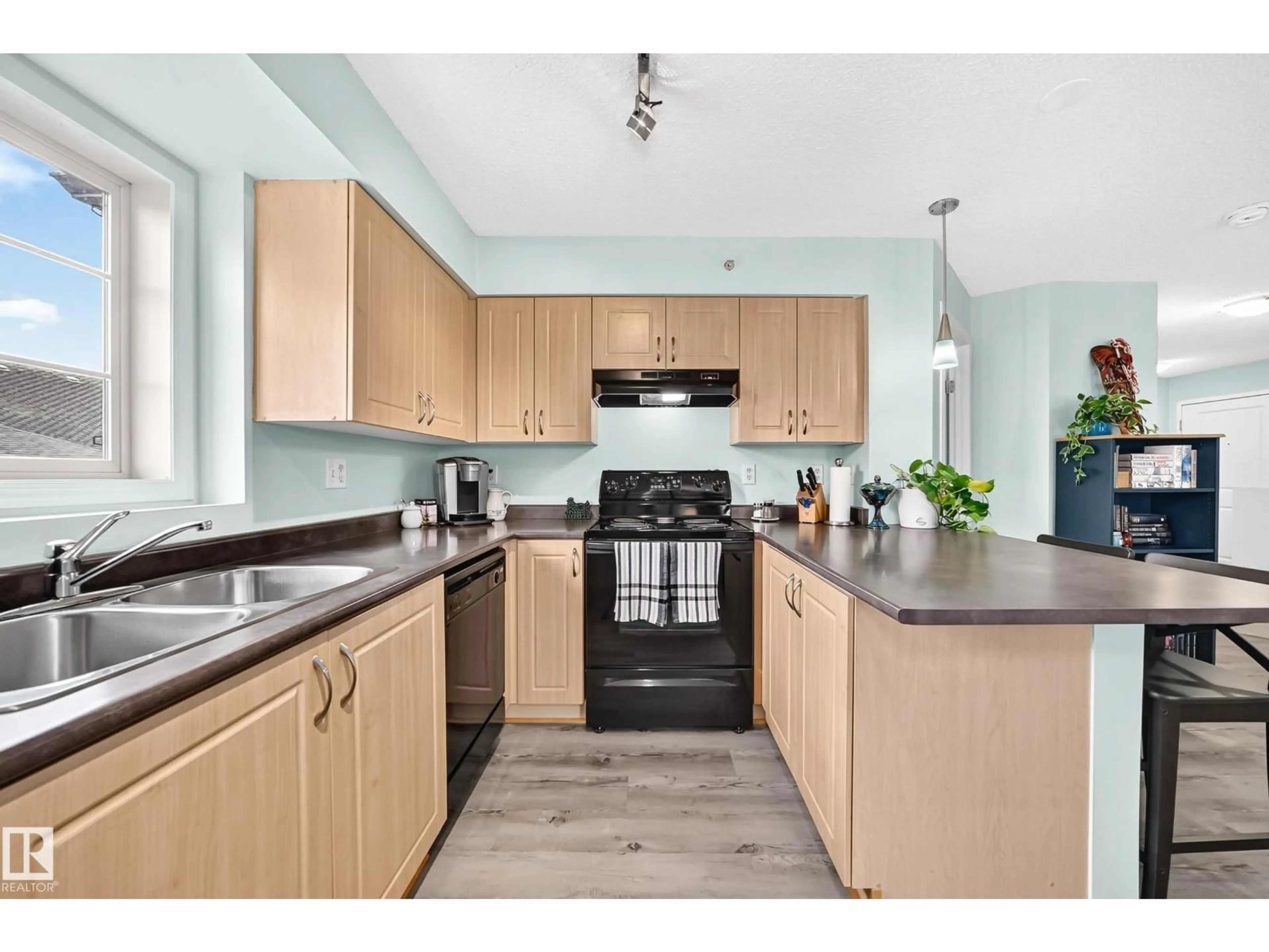 Standard kitchen, wood/laminate floor for #401 - 11449 ELLERSLIE RD, Edmonton Alberta T6W1T2