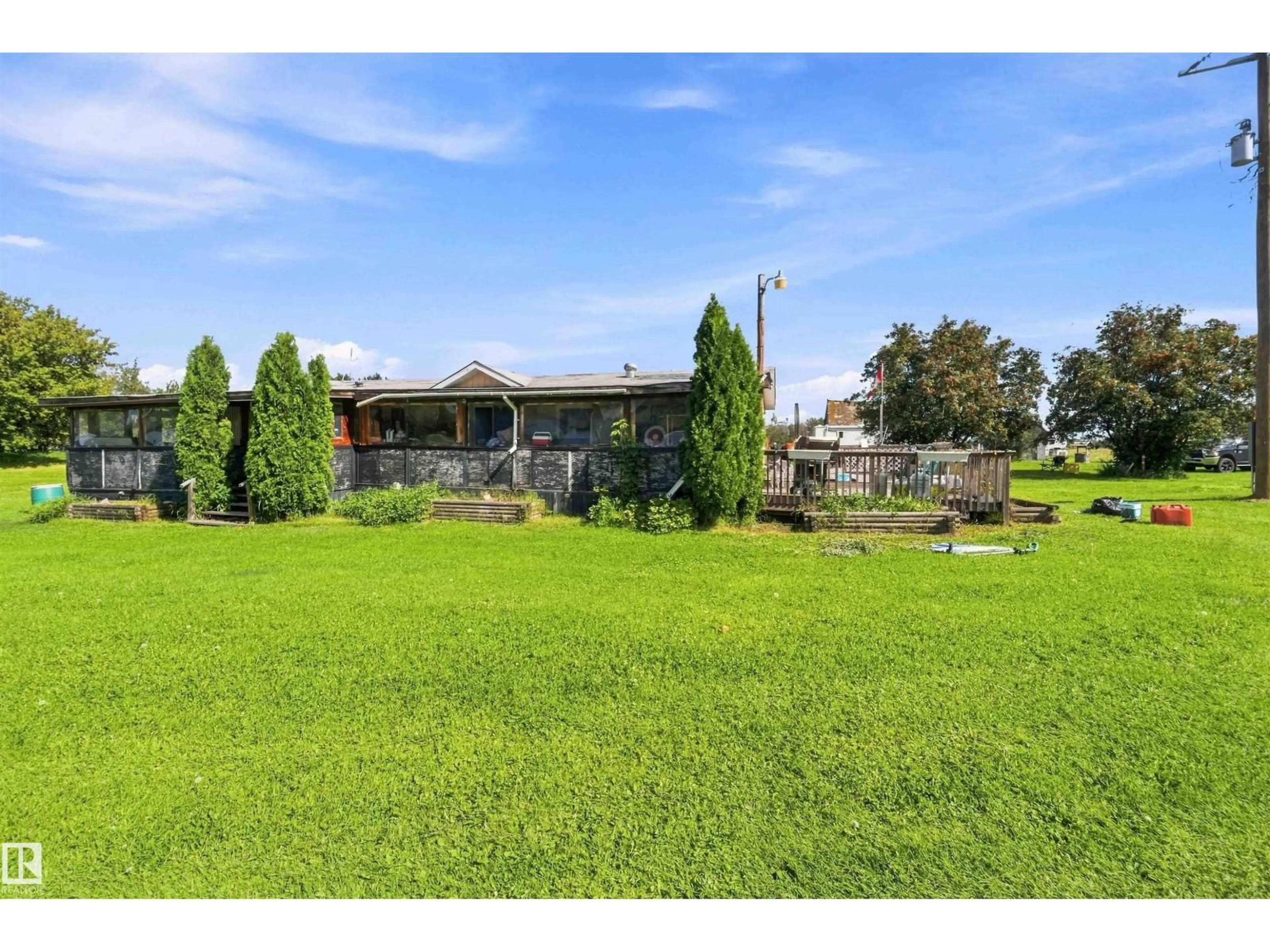 A pic from outside/outdoor area/front of a property/back of a property/a pic from drone, unknown for 52315 RGE ROAD 273, Rural Parkland County Alberta T7X3R6