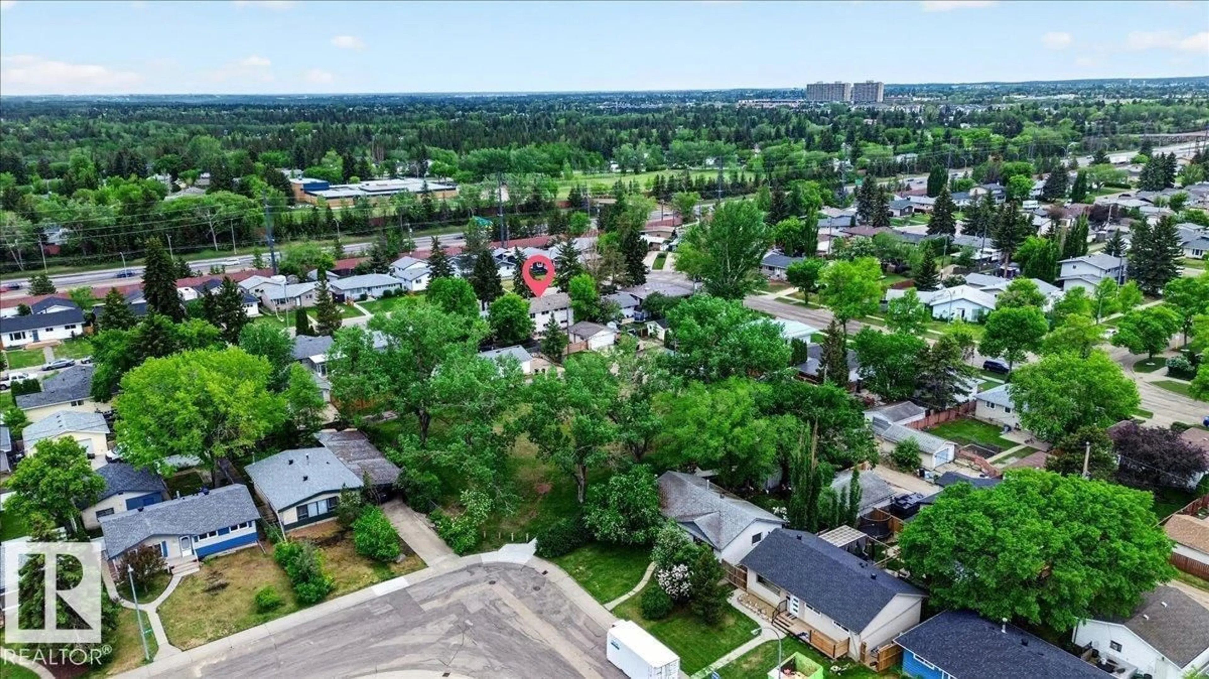 A pic from outside/outdoor area/front of a property/back of a property/a pic from drone, unknown for 16206 79A AV, Edmonton Alberta T5R3J1