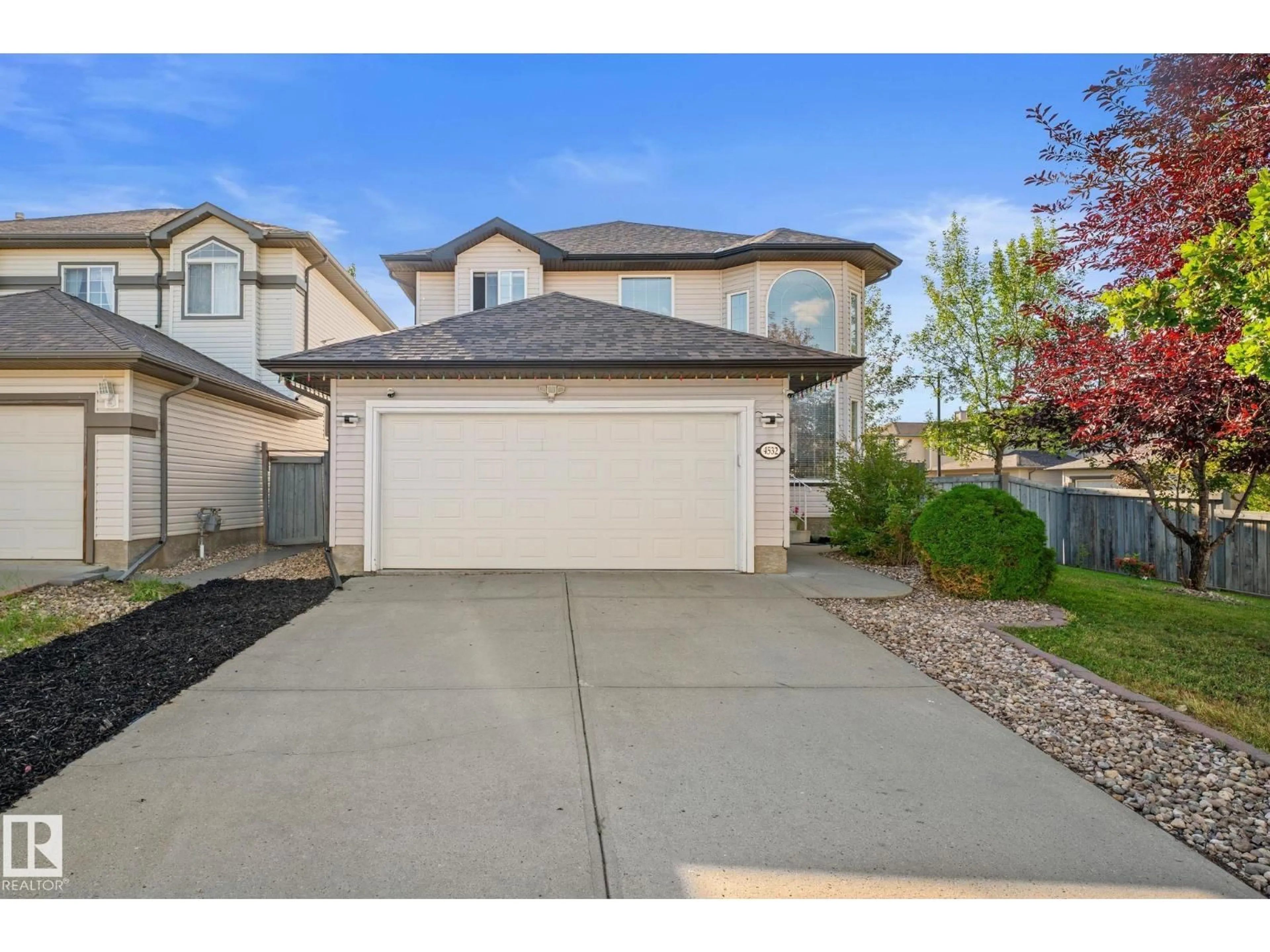 Unknown for NW - 4532 210 ST, Edmonton Alberta T6M0G5