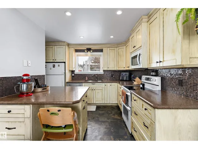 #9 - 4403 RIVERBEND RD, Edmonton 5