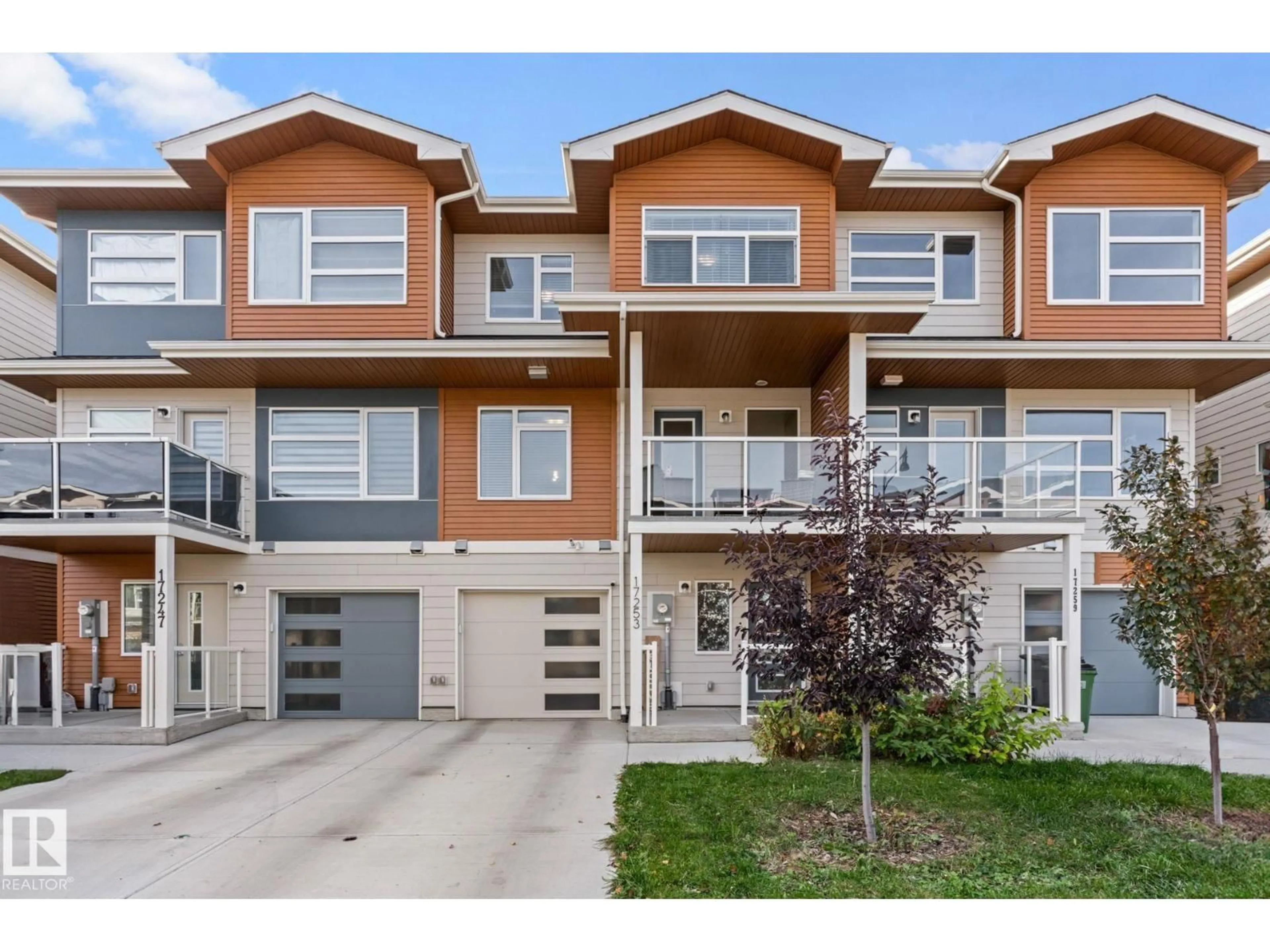 Home with vinyl exterior material, street for 17253 9A AV, Edmonton Alberta T6W3V5