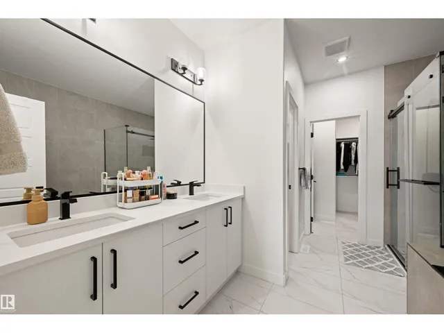 1367 SISKIN WD, Edmonton 5
