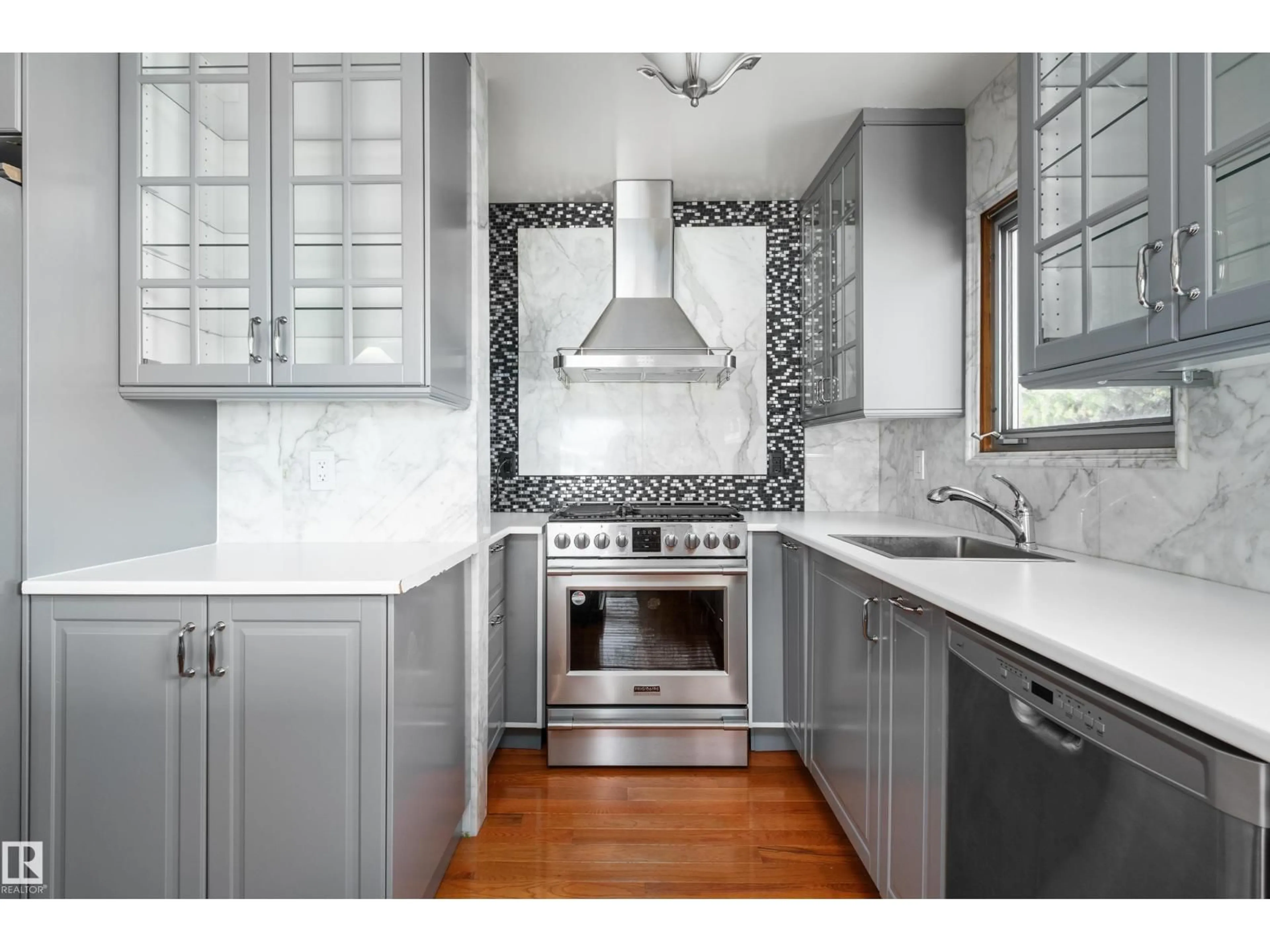 Contemporary kitchen, ceramic/tile floor for 3509 121A AV, Edmonton Alberta T5W1P5