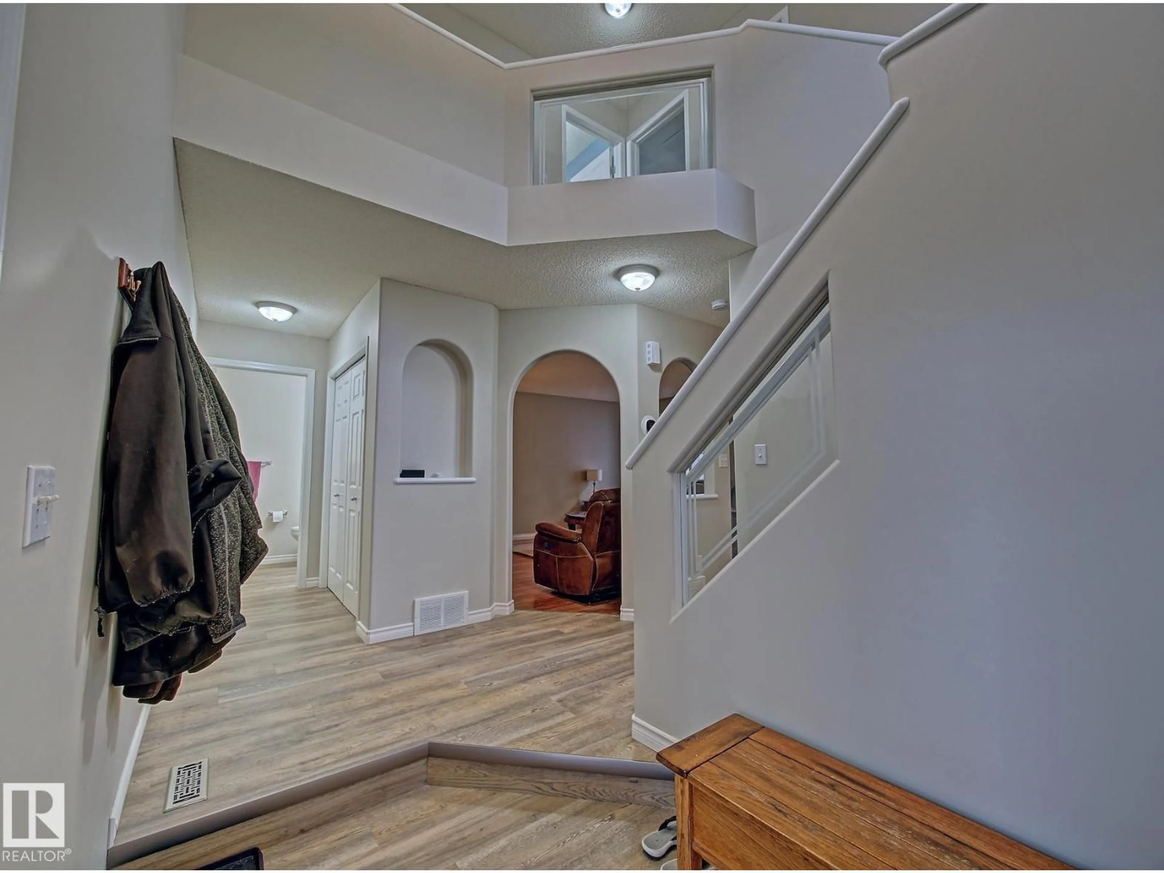 Indoor entryway for 237 WESTWOOD LN, Fort Saskatchewan Alberta T8L4N6