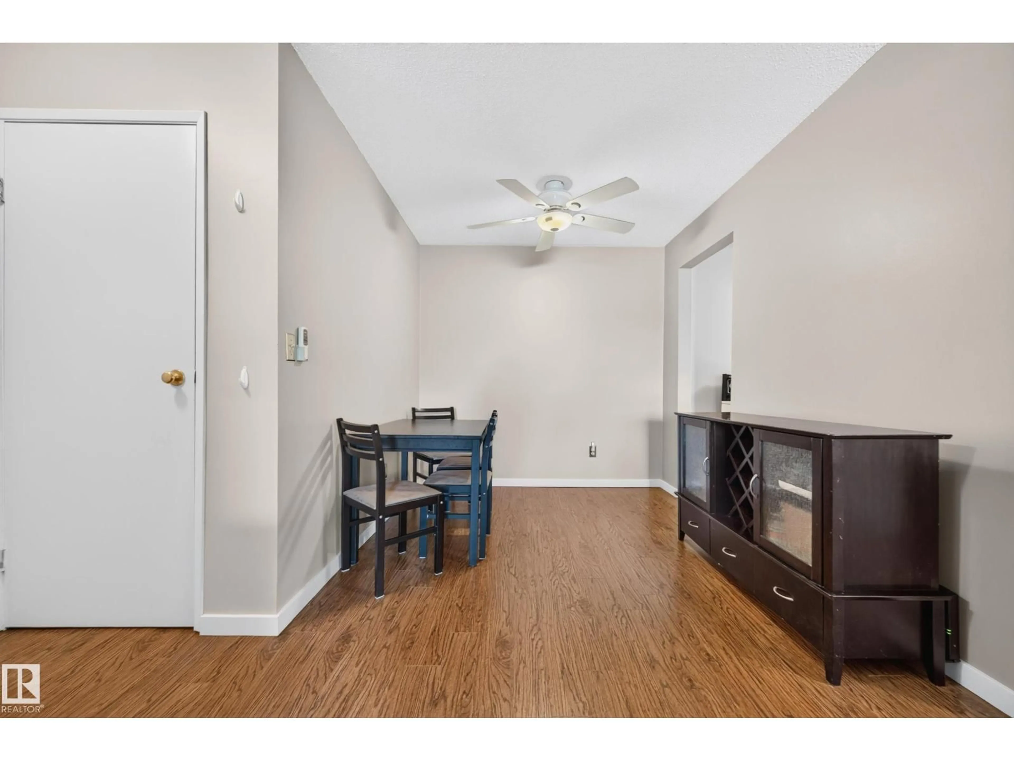 A pic of a room for 305 - 355 WOODBRIDGE WY, Sherwood Park Alberta T8A4G3