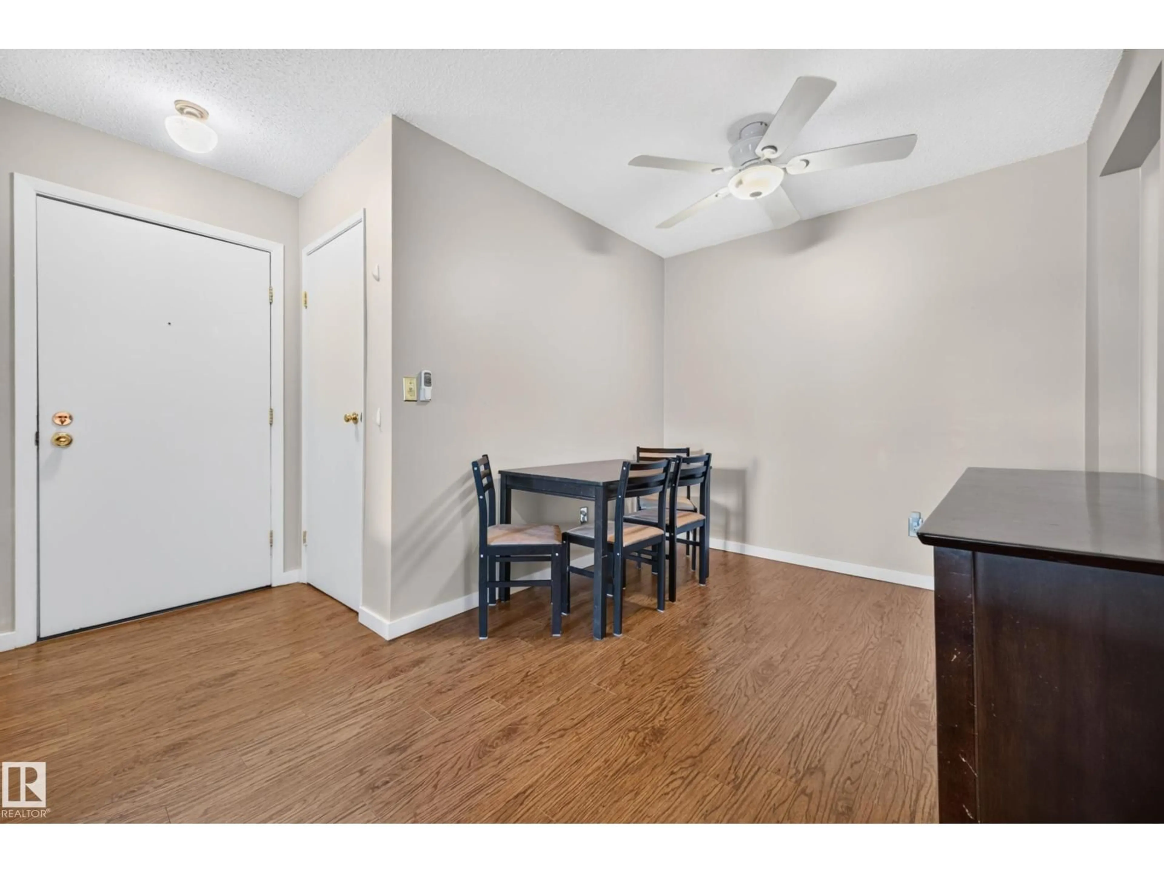 A pic of a room for 305 - 355 WOODBRIDGE WY, Sherwood Park Alberta T8A4G3