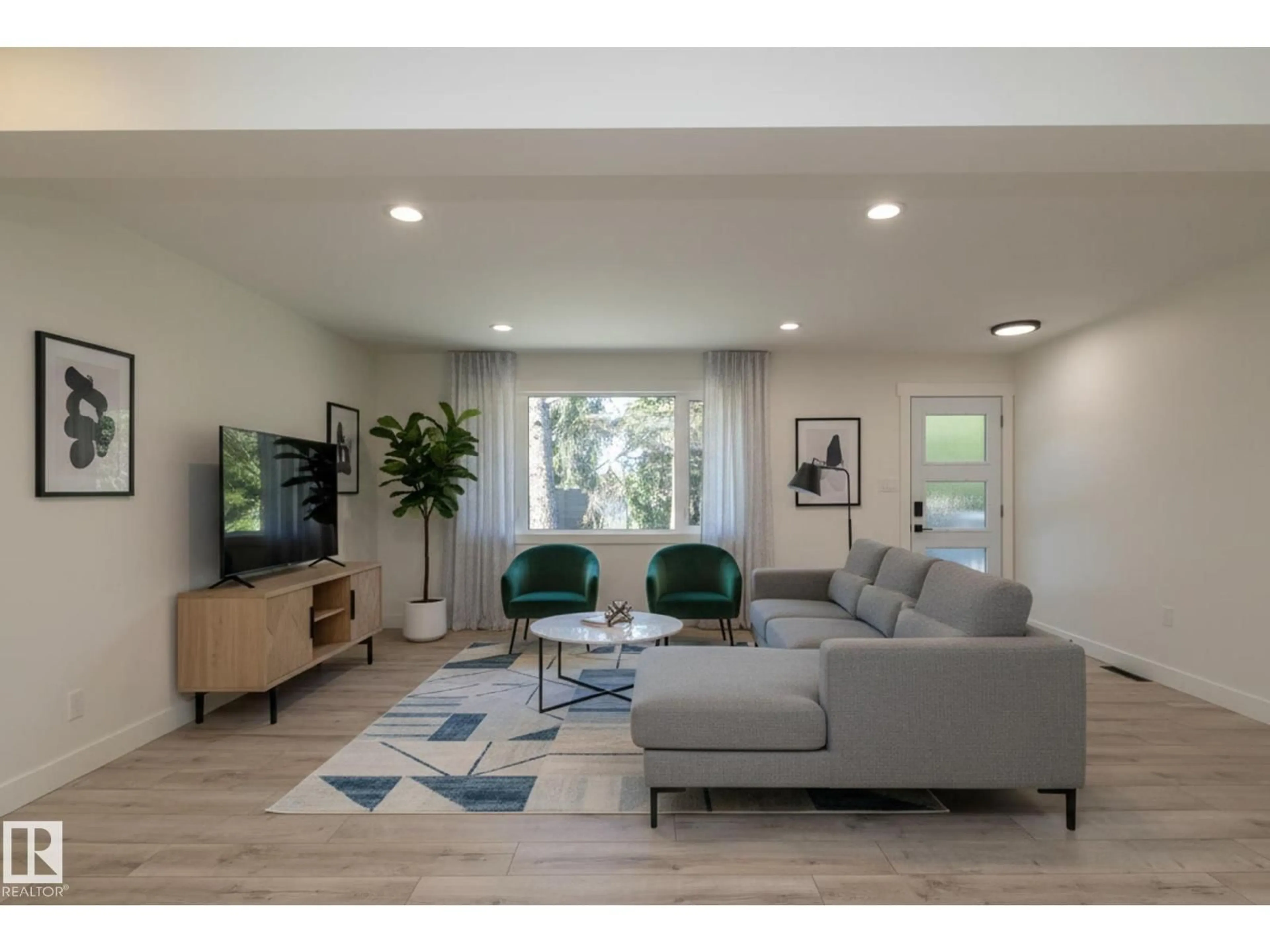 Living room with furniture, unknown for 21 SHERIDAN DR, St. Albert Alberta T8N0J1