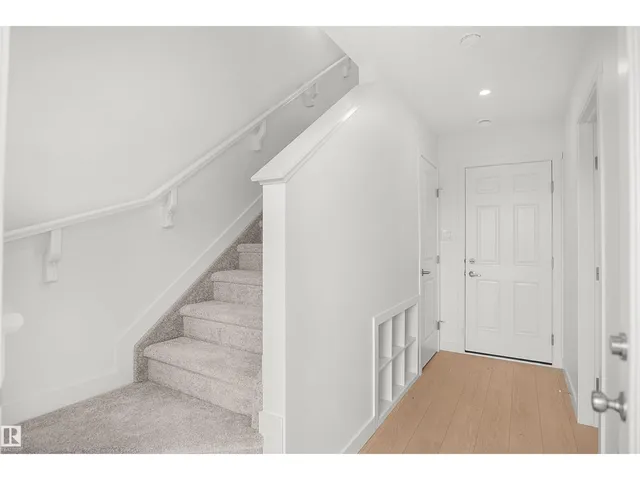 13131 214 ST, Edmonton 2