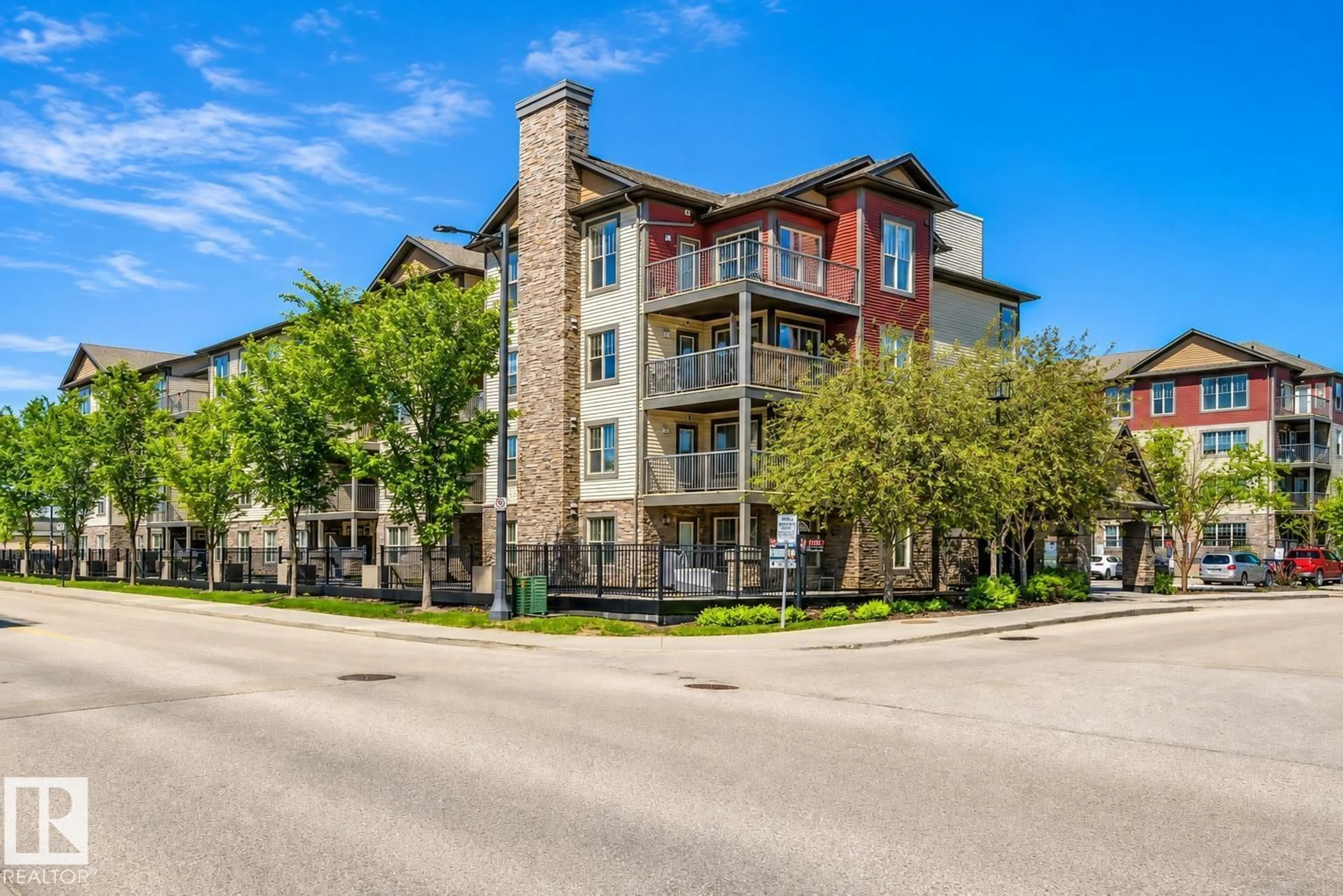 A pic from outside/outdoor area/front of a property/back of a property/a pic from drone, building for #108 - 103 AMBLESIDE DR, Edmonton Alberta T6W0J4