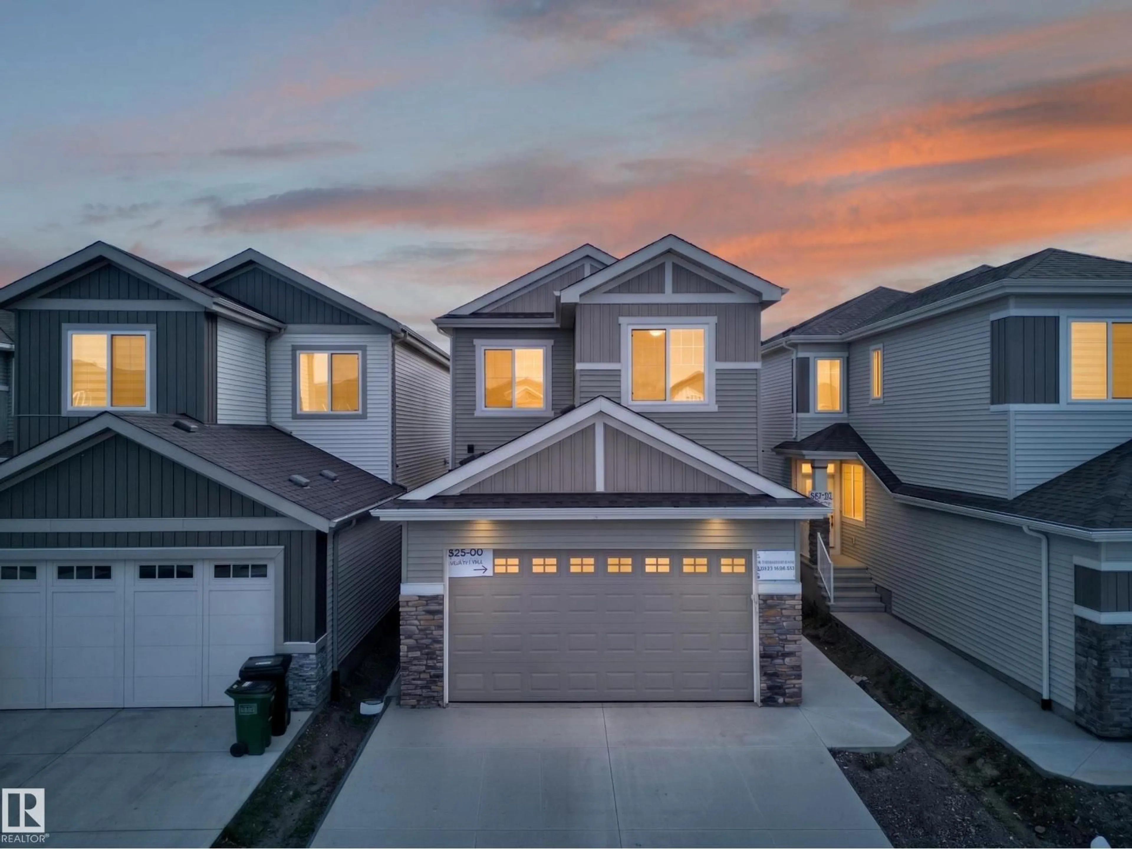 A pic from outside/outdoor area/front of a property/back of a property/a pic from drone, street for 3119 9 ST, Edmonton Alberta T6T2V6