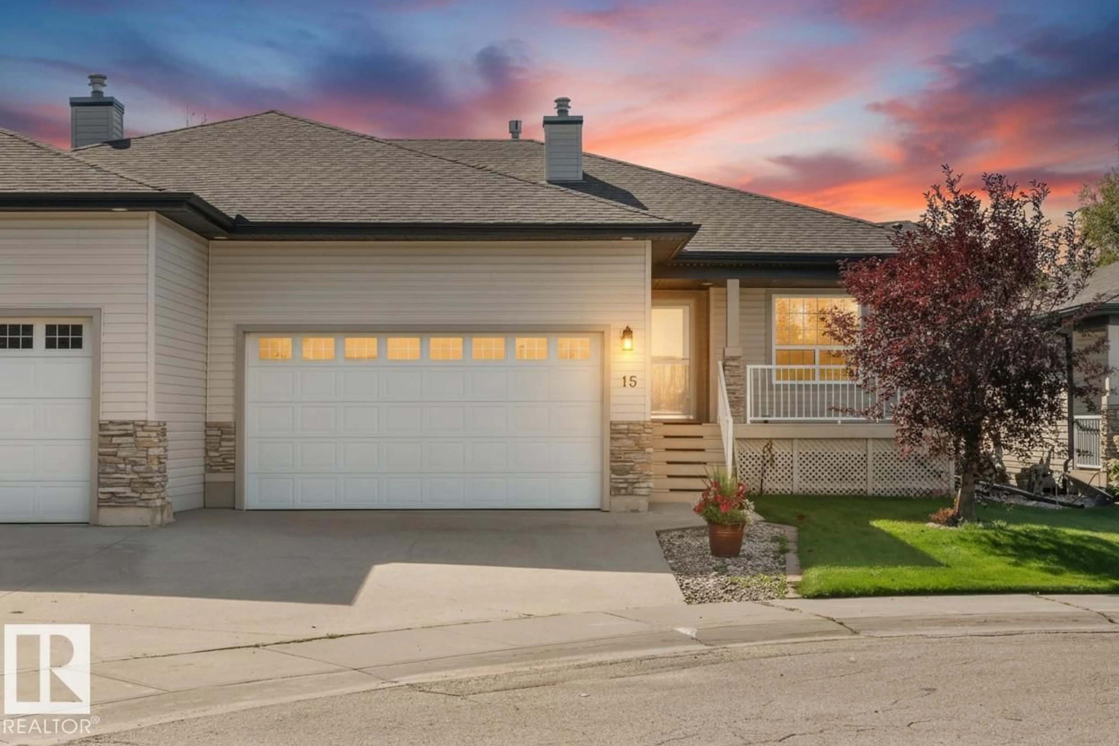 Home with vinyl exterior material, street for 15 HARVARD PL, Spruce Grove Alberta T7X4K8