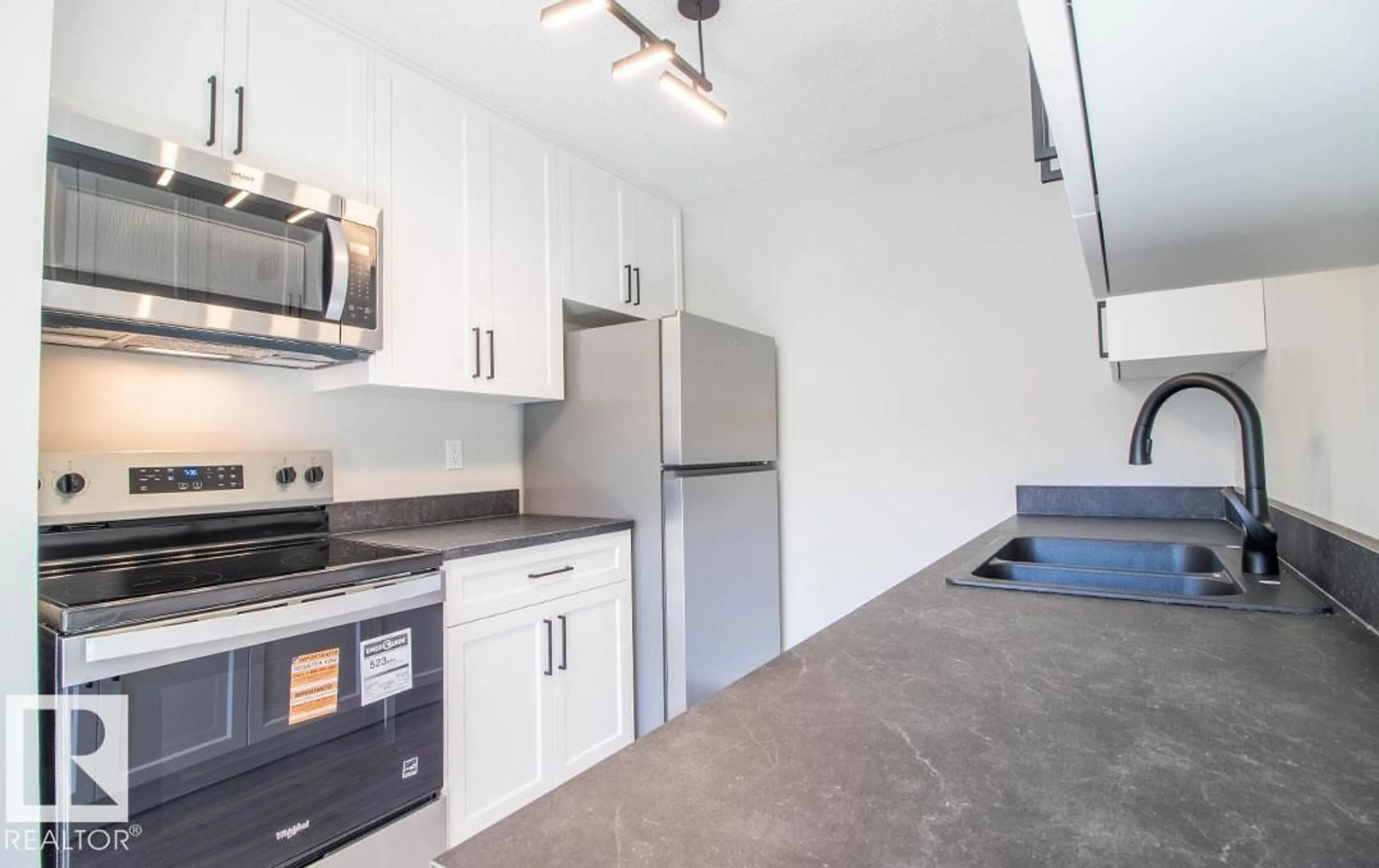 Standard kitchen, unknown for 3129 139 AV, Edmonton Alberta T5Y1R4
