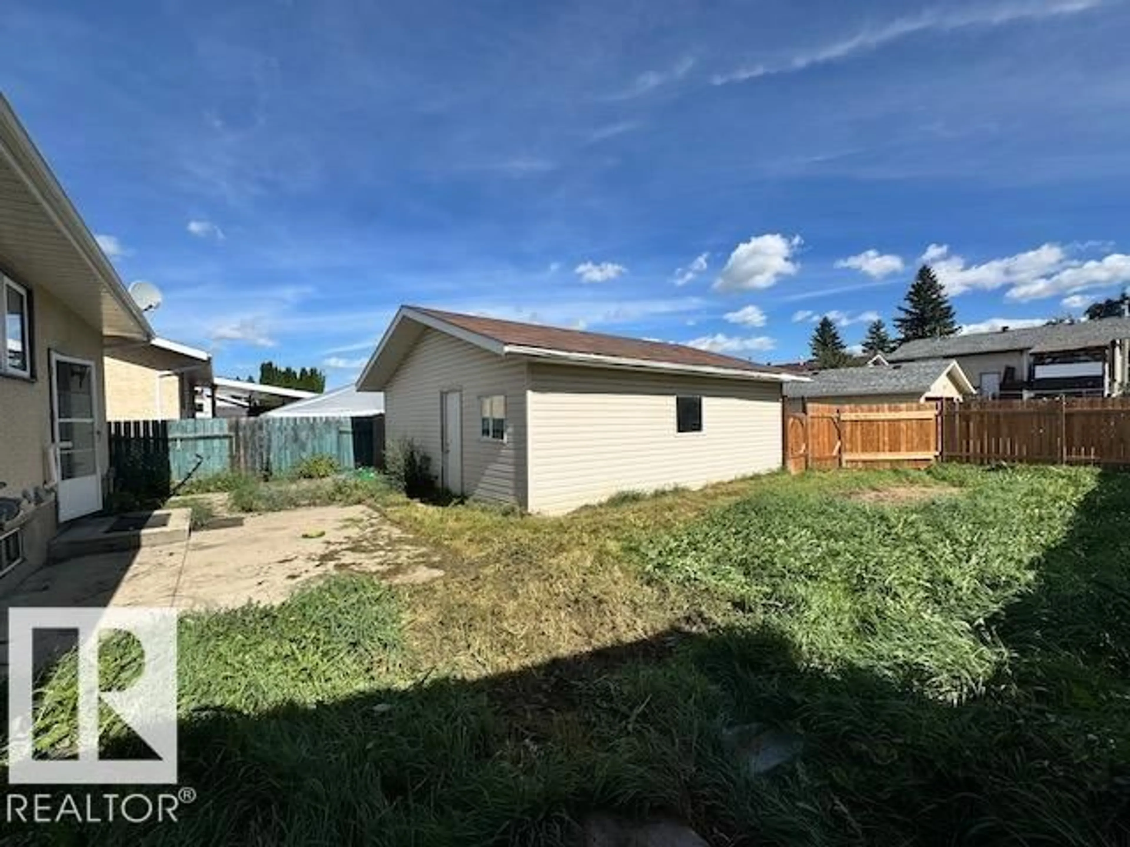 Shed for NW - 1715 38 ST, Edmonton Alberta T6L3H1