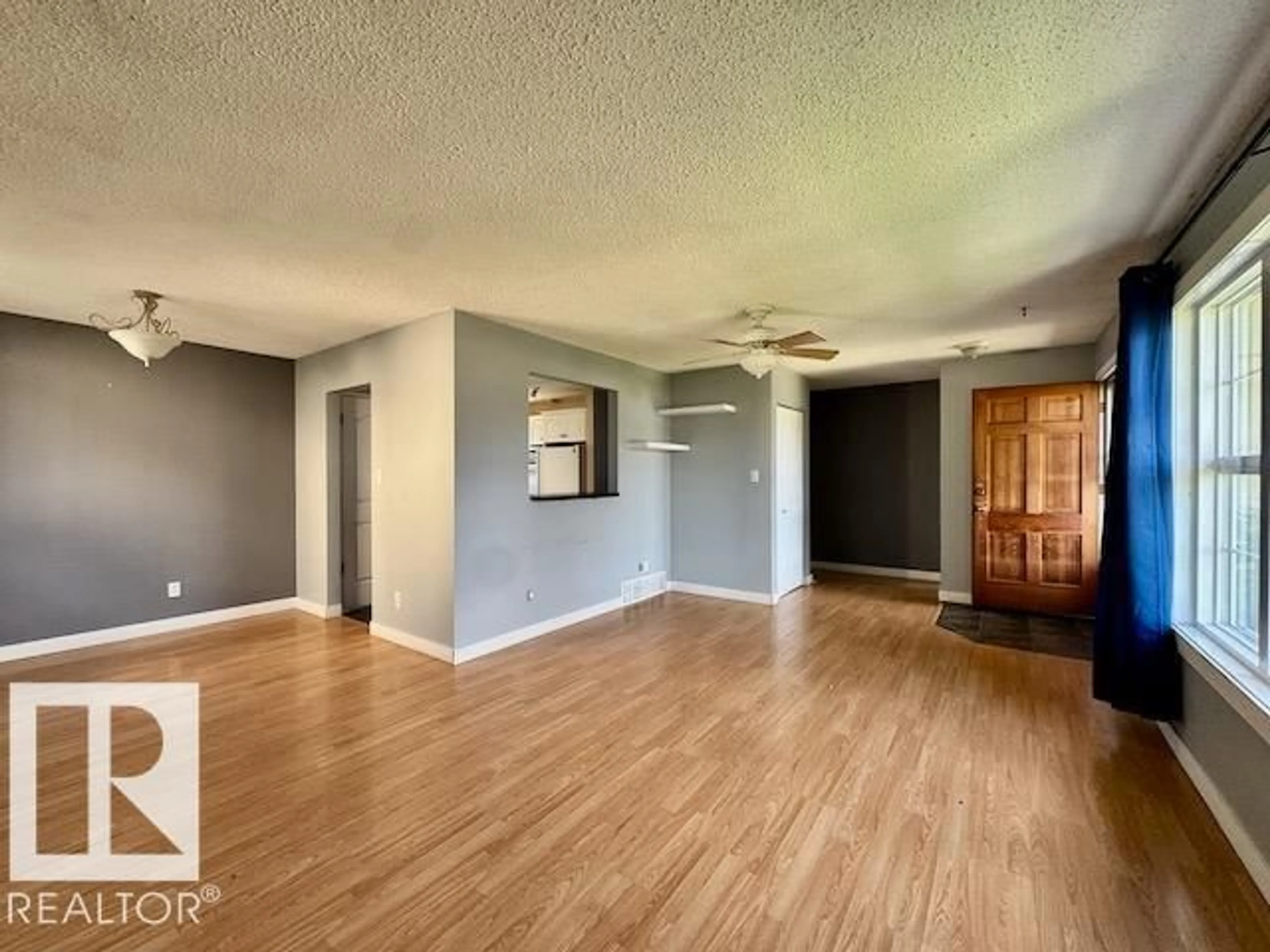A pic of a room for NW - 1715 38 ST, Edmonton Alberta T6L3H1