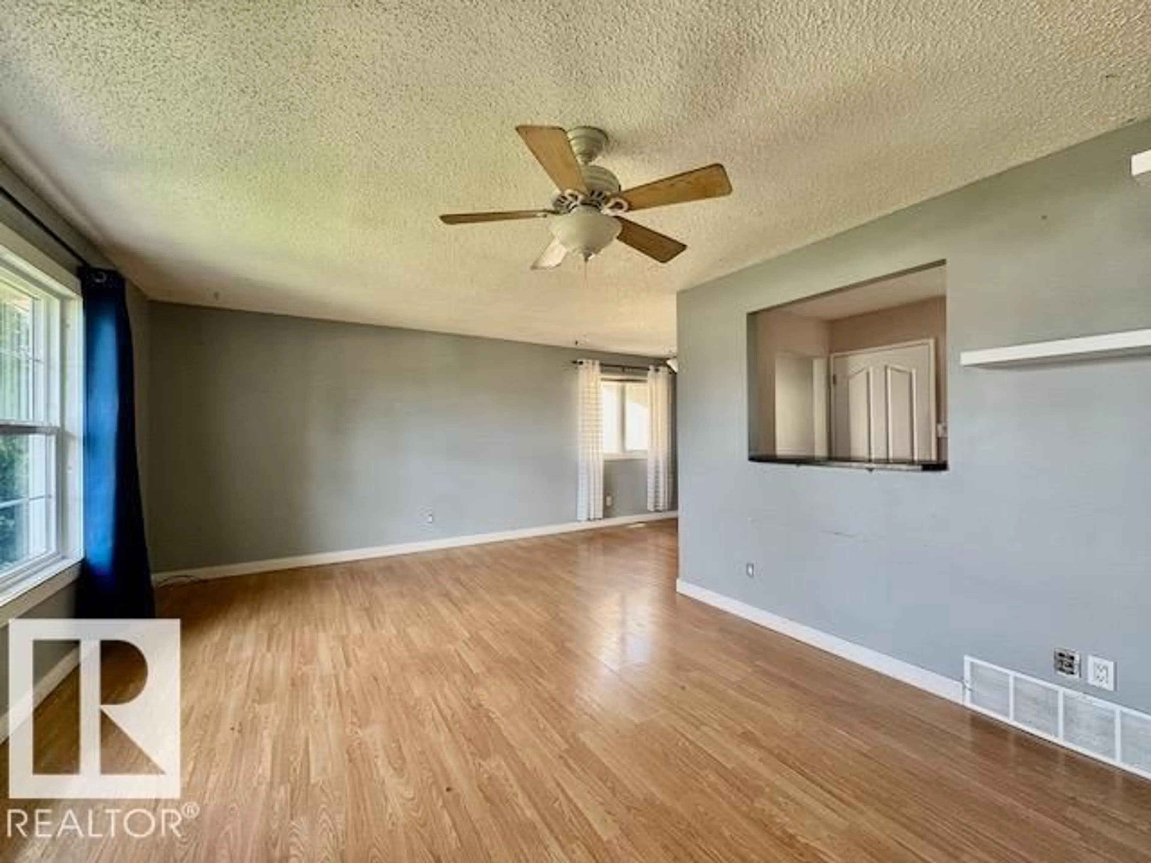 A pic of a room for NW - 1715 38 ST, Edmonton Alberta T6L3H1