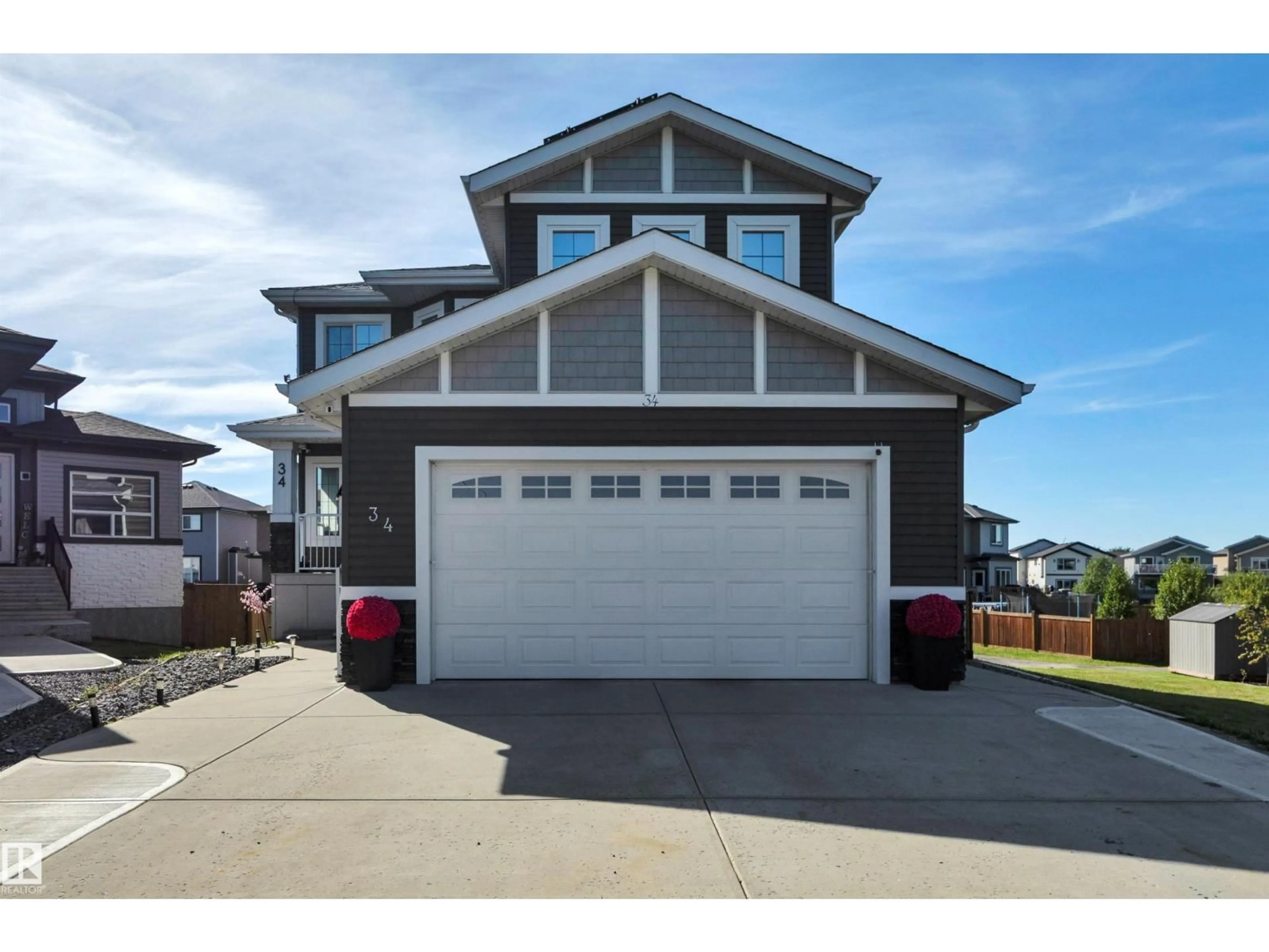Home with vinyl exterior material, street for 34 SOUTHBRIDGE CRES, Calmar Alberta T0C0V0