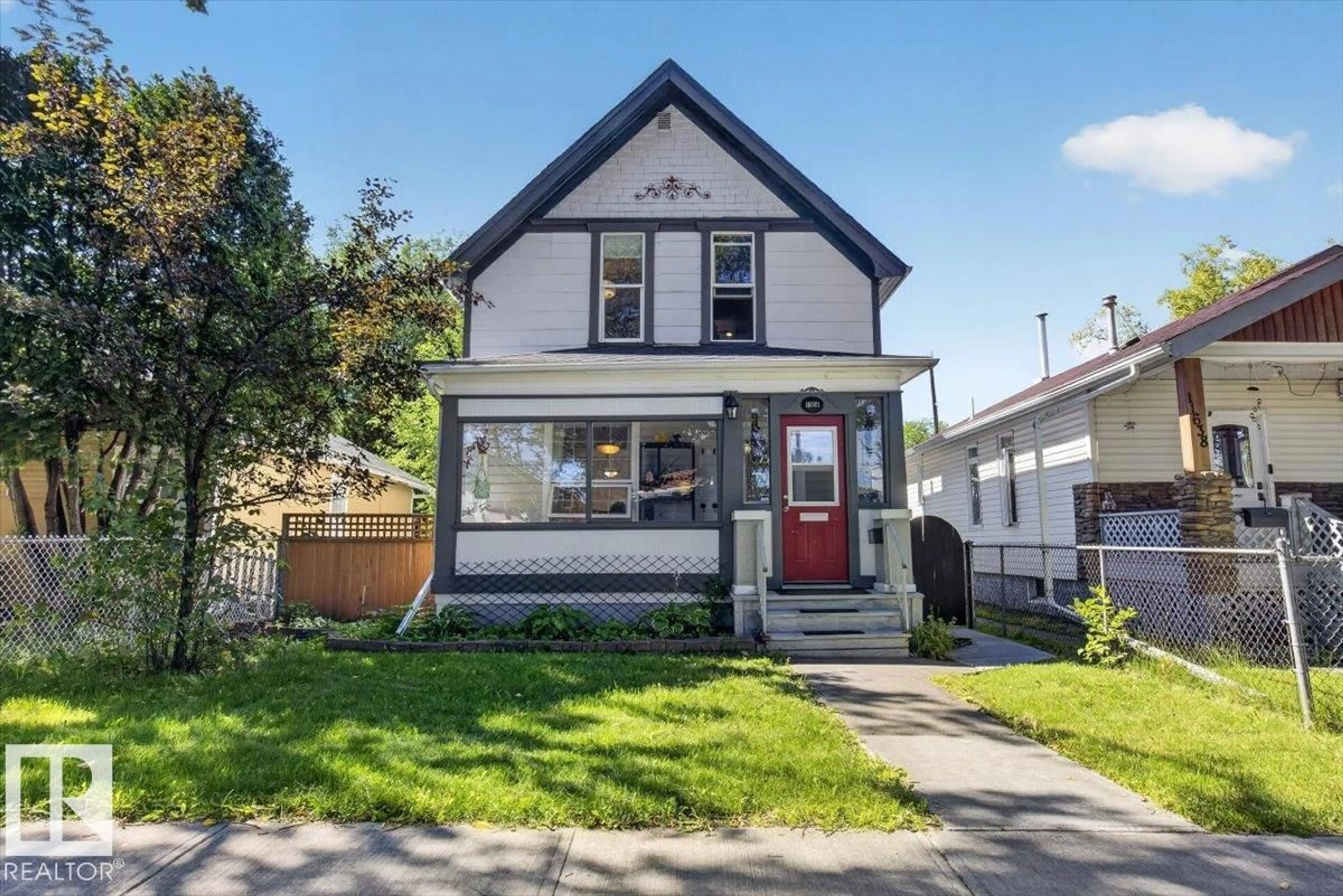 Home with vinyl exterior material, street for NW - 11636 95A ST, Edmonton Alberta T5G1P8