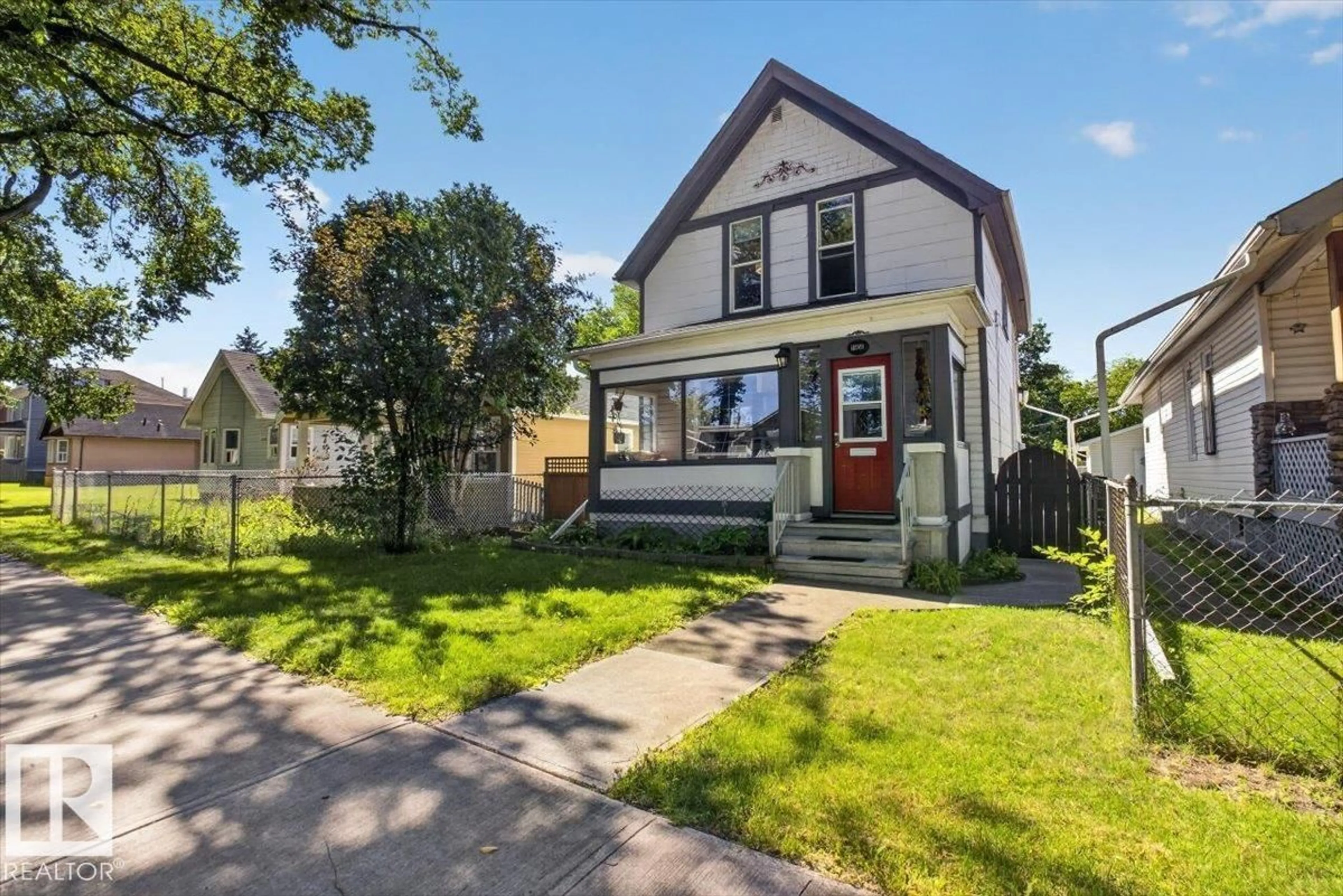 Home with vinyl exterior material, street for NW - 11636 95A ST, Edmonton Alberta T5G1P8