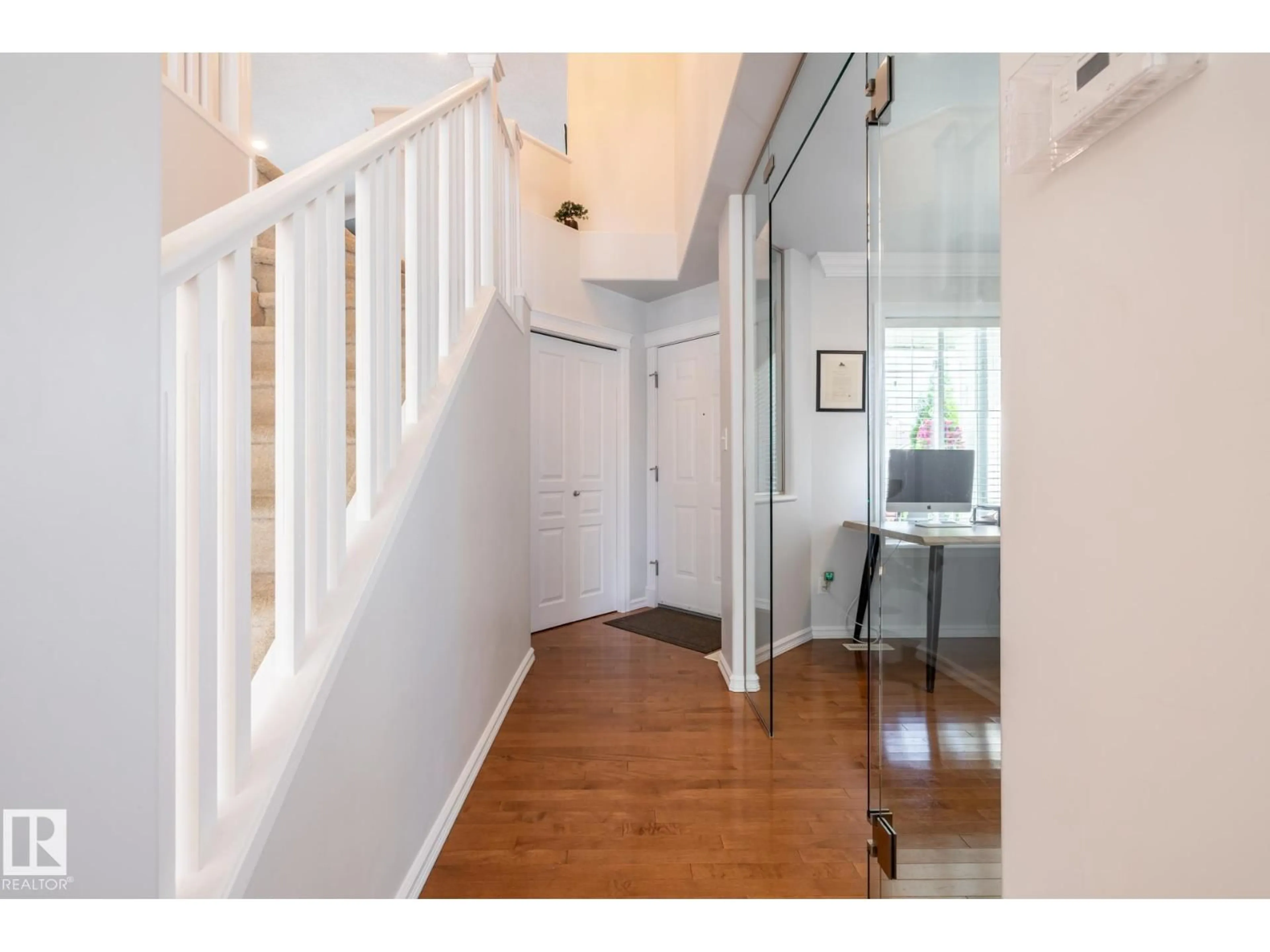 Indoor entryway for 42 CARSON CO, Sherwood Park Alberta T8H2G6