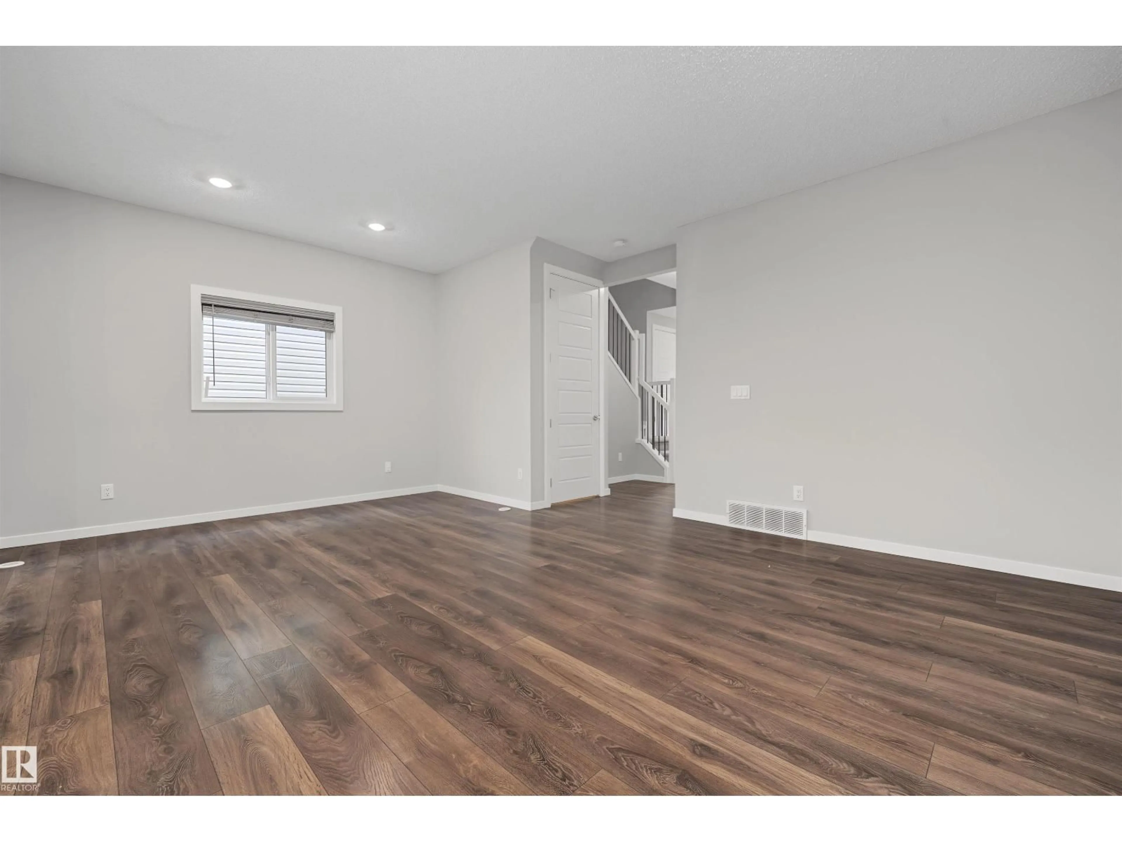 A pic of a room for 1825 25A ST, Edmonton Alberta T6T2H7