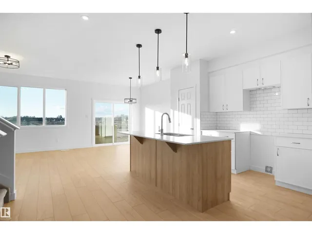 13136 214 ST, Edmonton 4