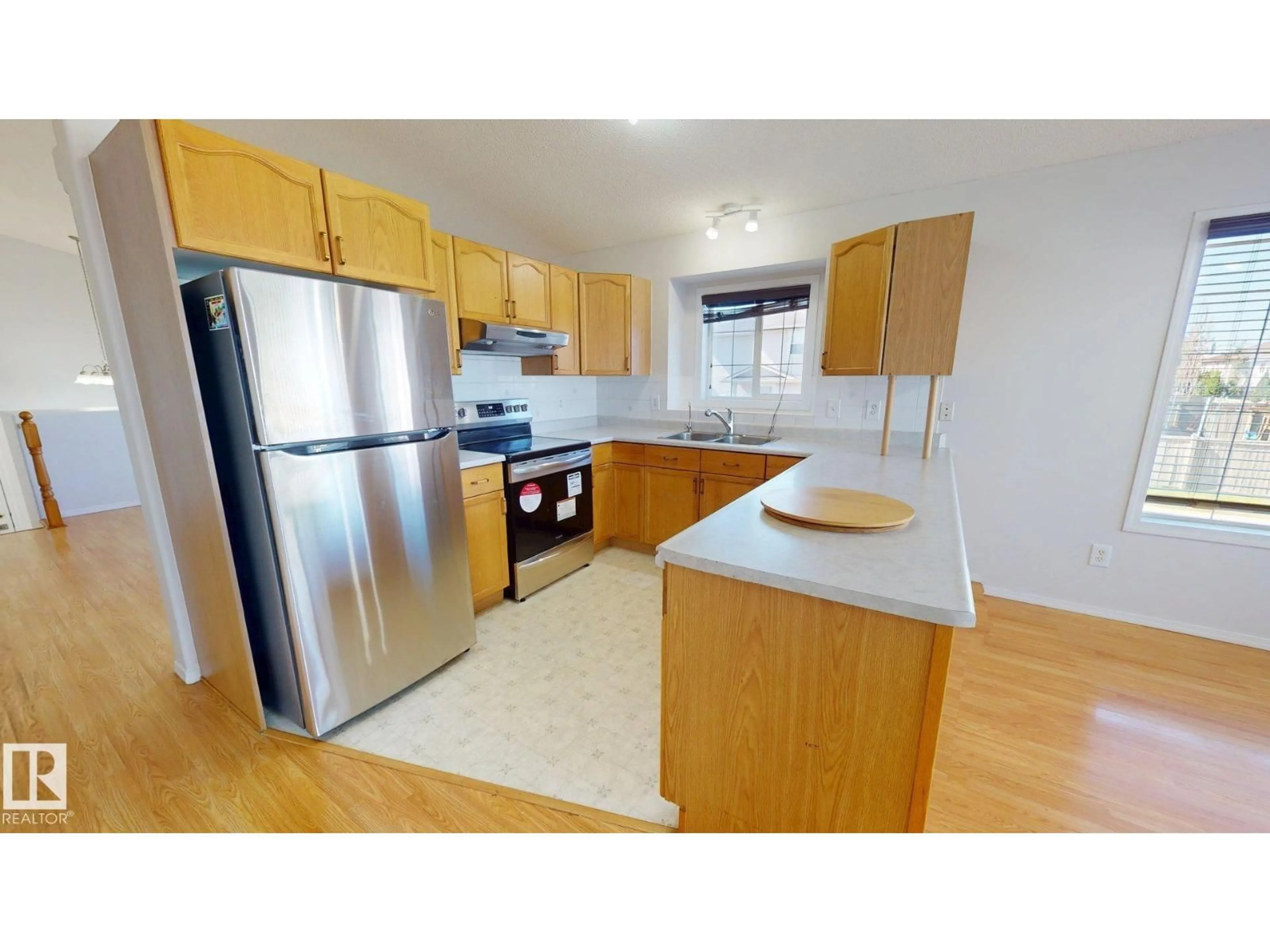 Standard kitchen, wood/laminate floor for 7936 3 AV, Edmonton Alberta T6X1K6