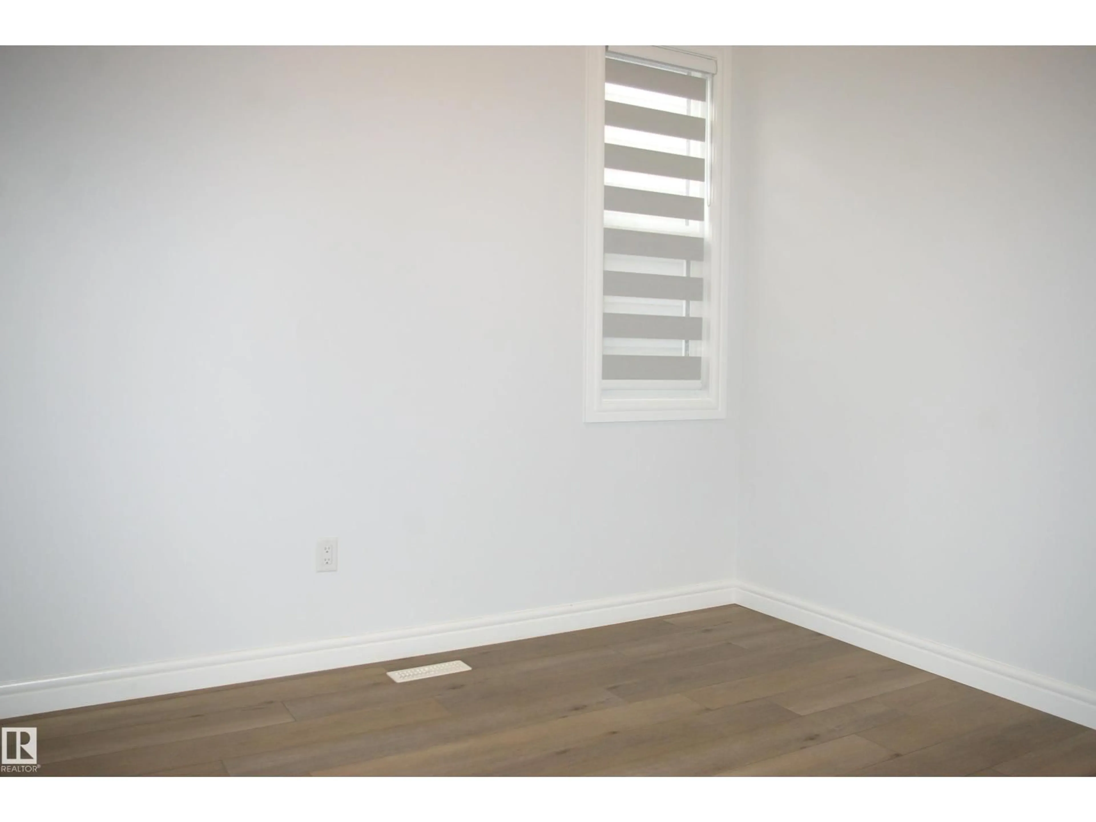 A pic of a room for 4820 175 AV, Edmonton Alberta T5Y4C6