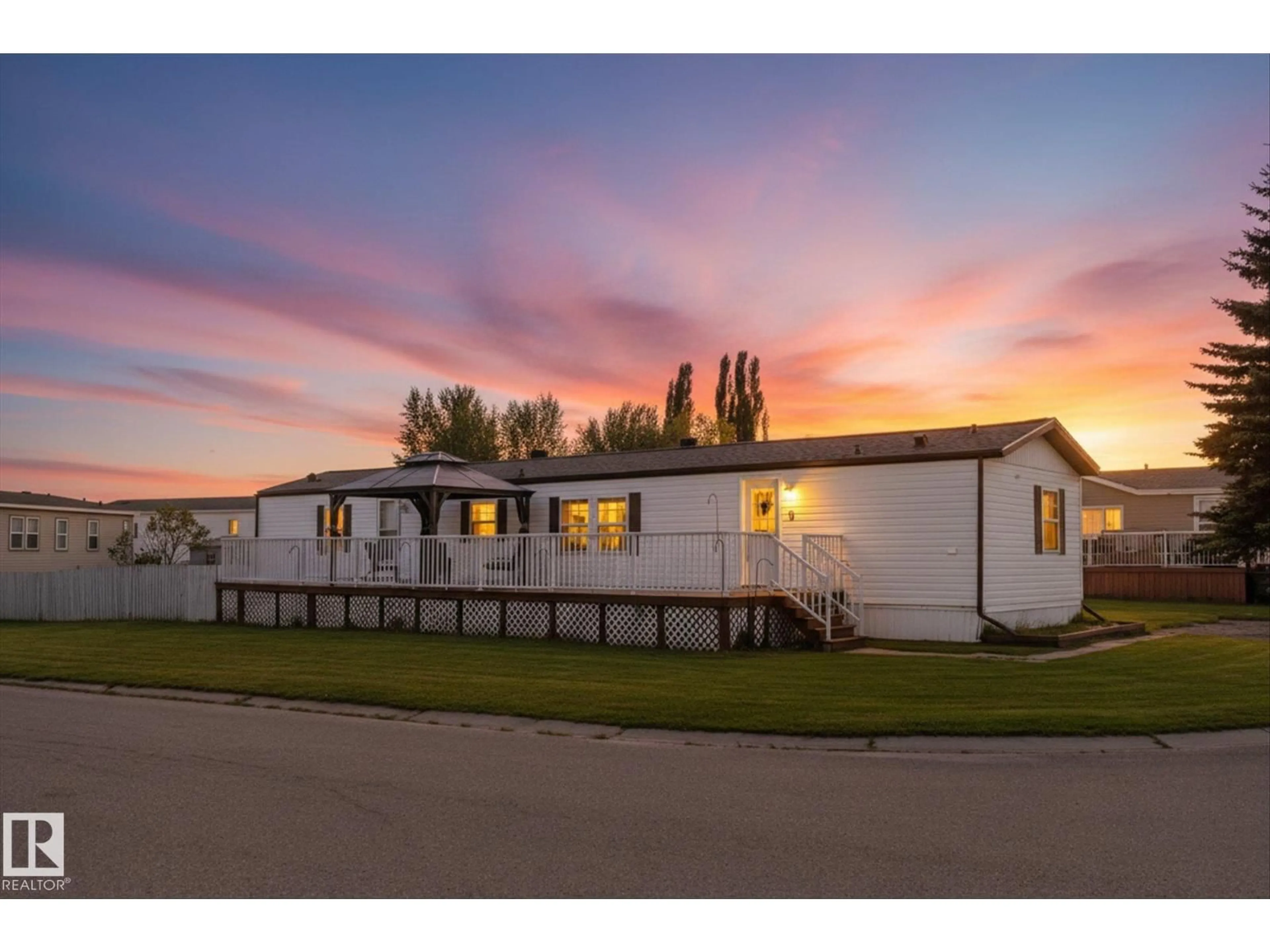 Unknown for 9 - 3400 48 ST, Stony Plain Alberta T7Z1R9
