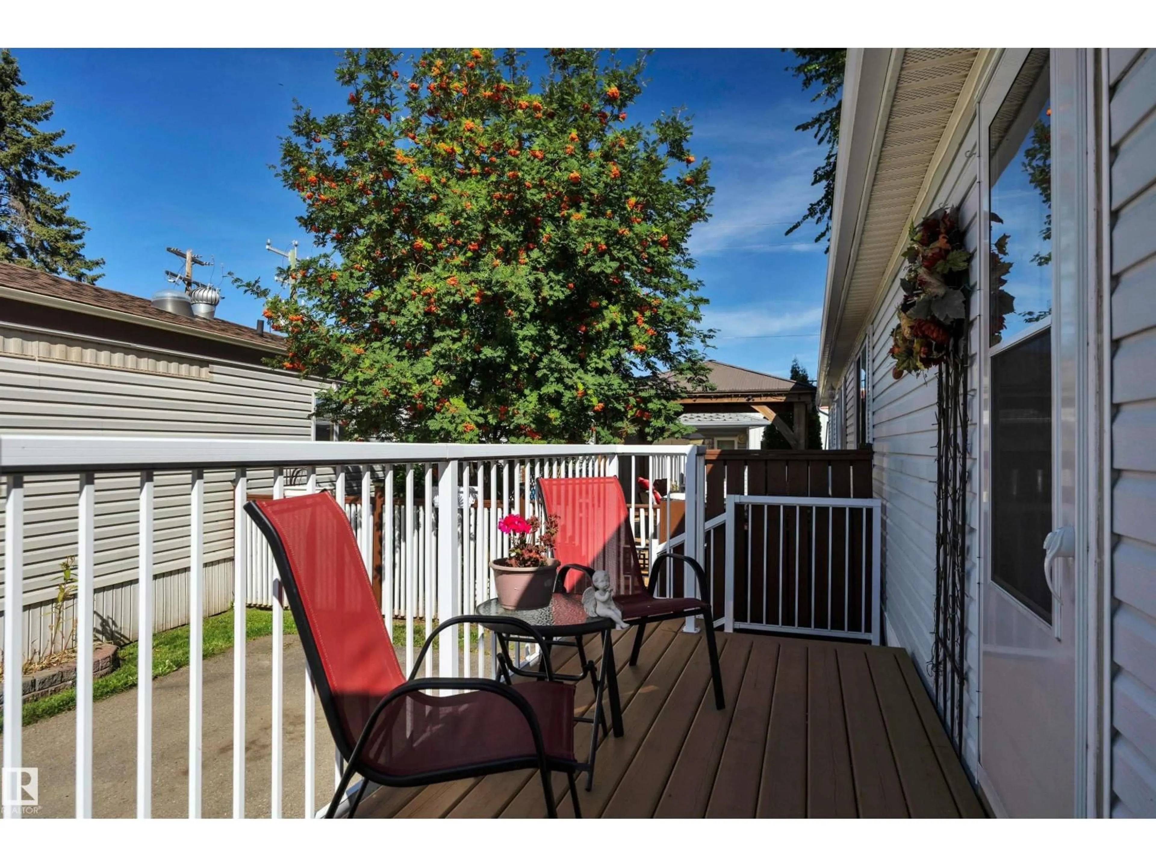 Patio, street for 145 WILLOW PARK ESTATE, Leduc Alberta T9E6J7