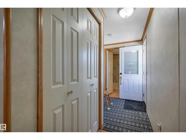 145 WILLOW PARK ESTATE, Leduc 5