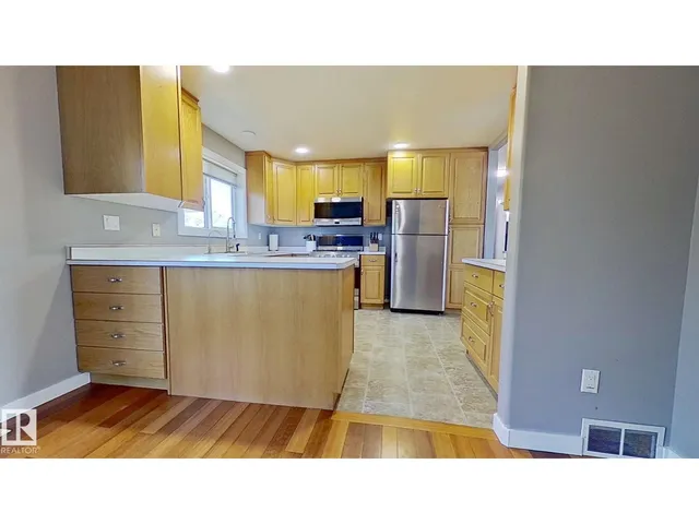 272 BUSSIERES DR, Fort McMurray 5