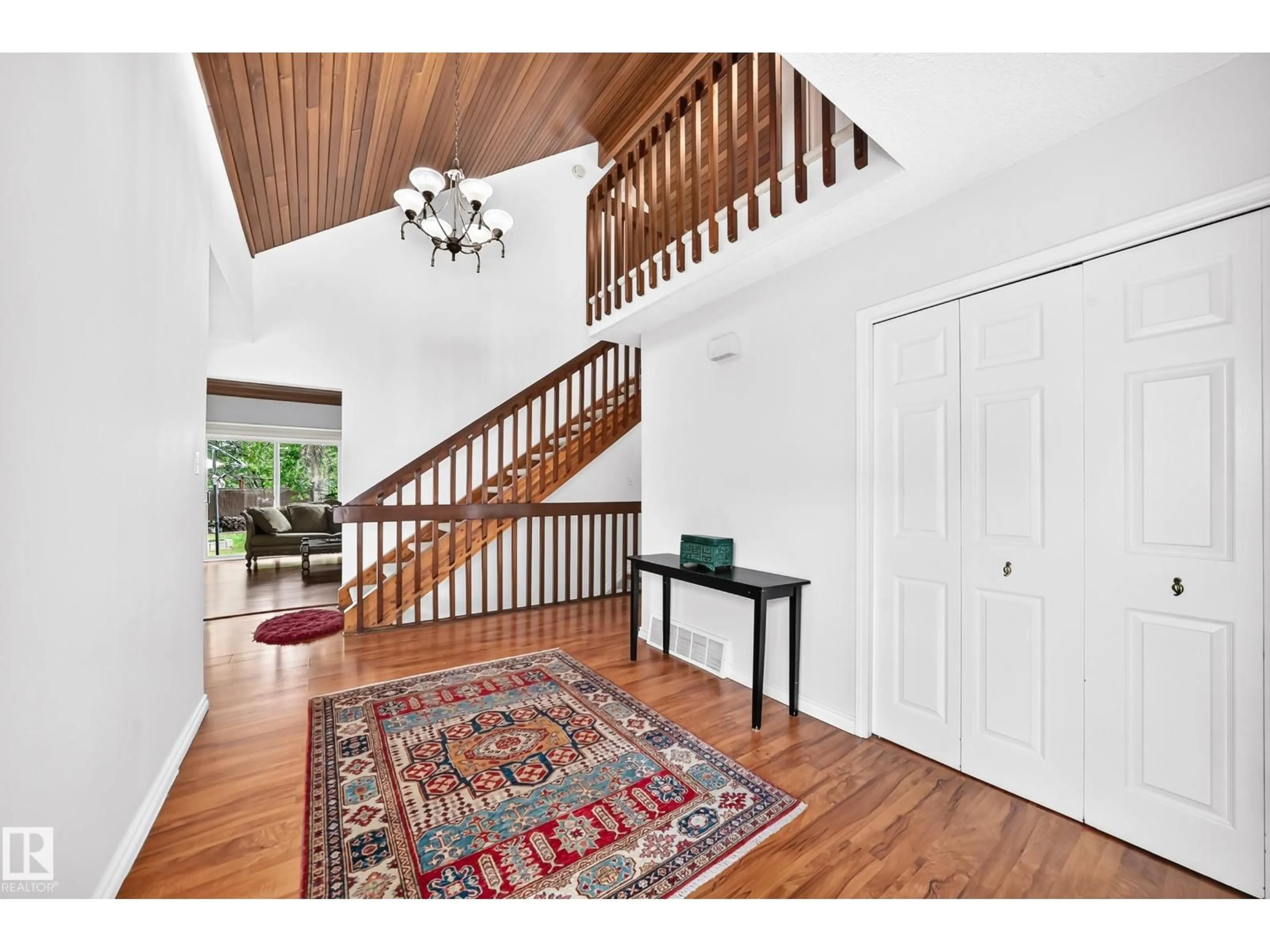 Indoor foyer for NW - 8224 186 ST, Edmonton Alberta T5T1H4