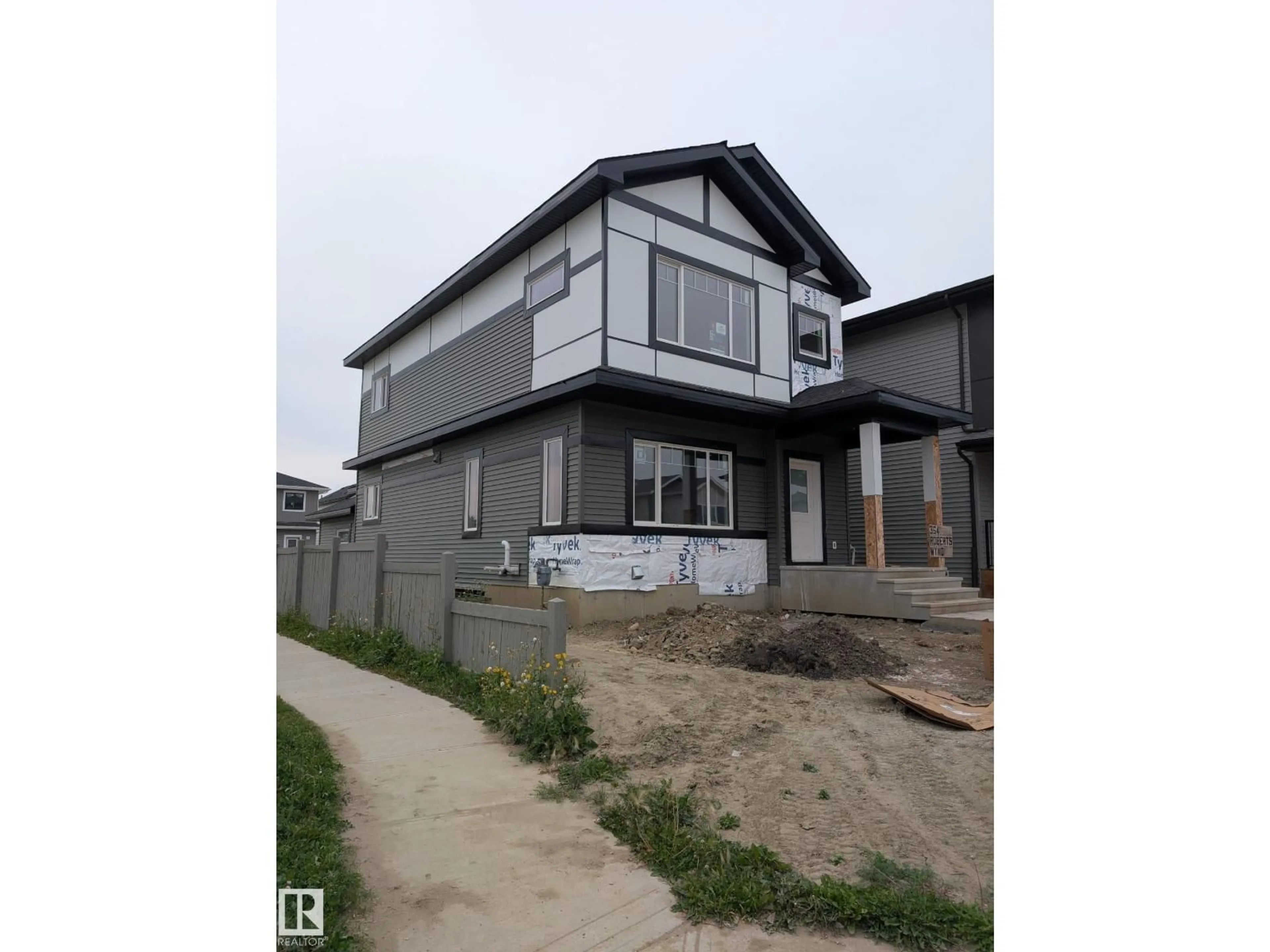Home with vinyl exterior material, building for 354 ROBERTS WD, Leduc Alberta T9E1P8