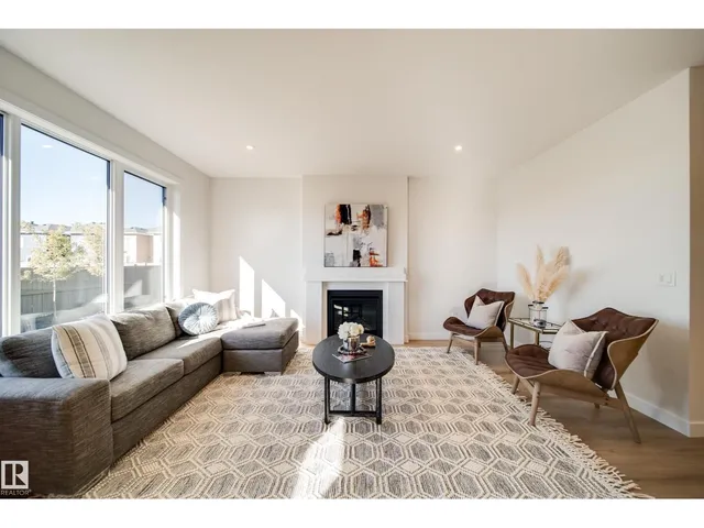 77 CHARTRES CL, St. Albert 3