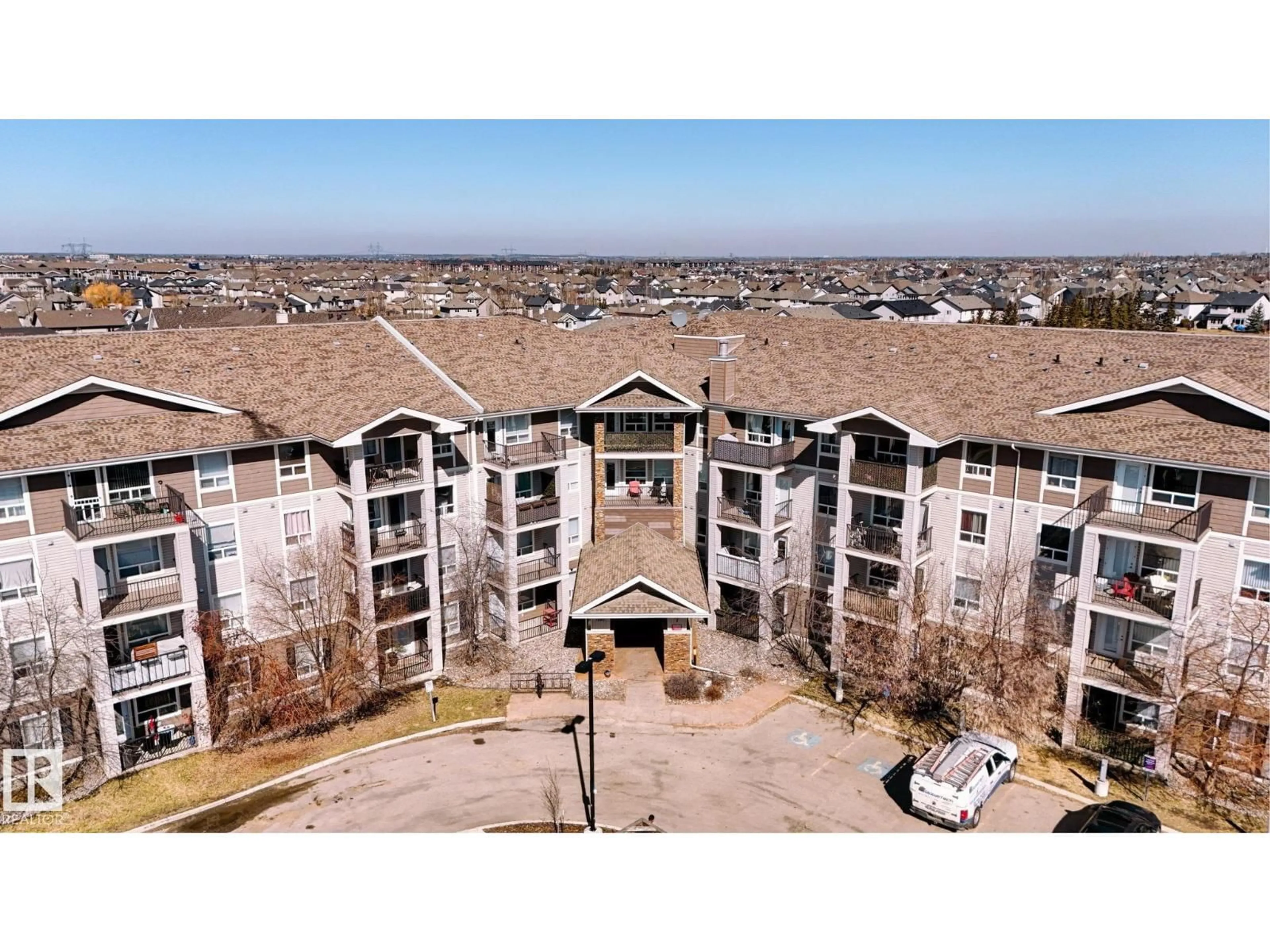 A pic from outside/outdoor area/front of a property/back of a property/a pic from drone, building for 7327 - 7226 SOUTH TERWILLEGAR DR, Edmonton Alberta T6R0L8