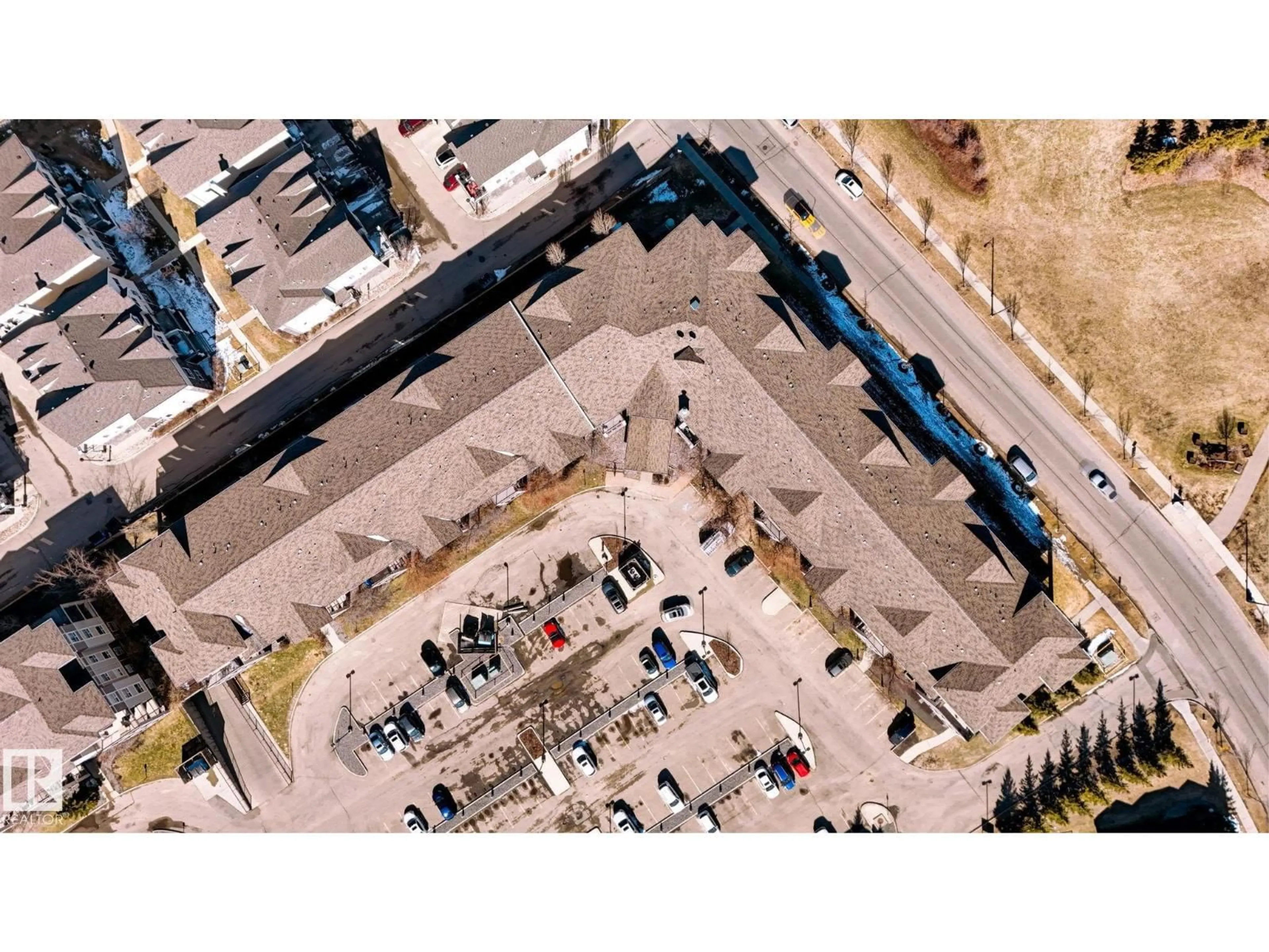 A pic from outside/outdoor area/front of a property/back of a property/a pic from drone, building for 7327 - 7226 SOUTH TERWILLEGAR DR, Edmonton Alberta T6R0L8