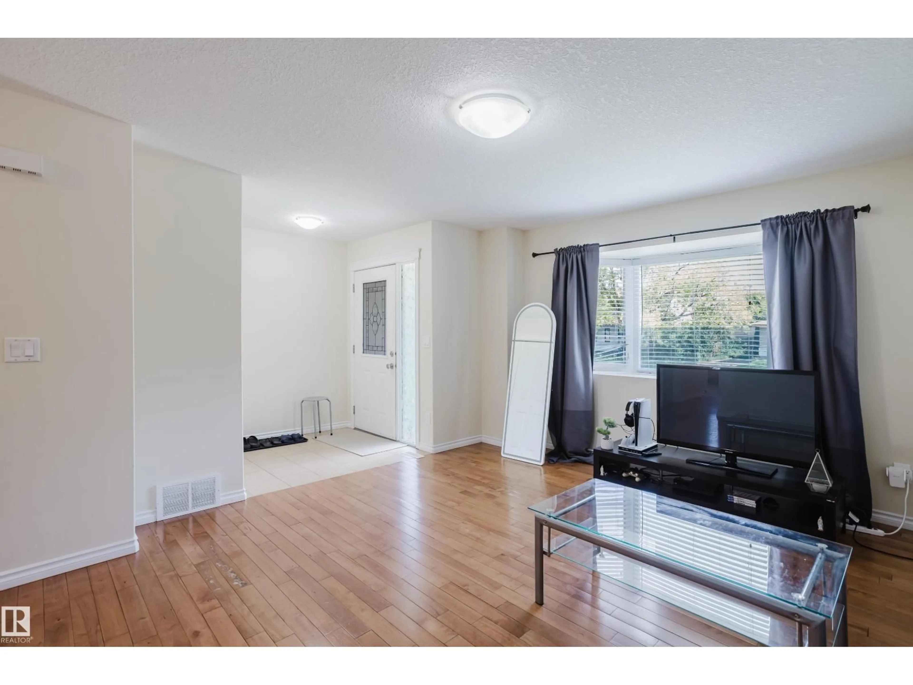 A pic of a room for NW - 10332 161 ST, Edmonton Alberta T5P3J3