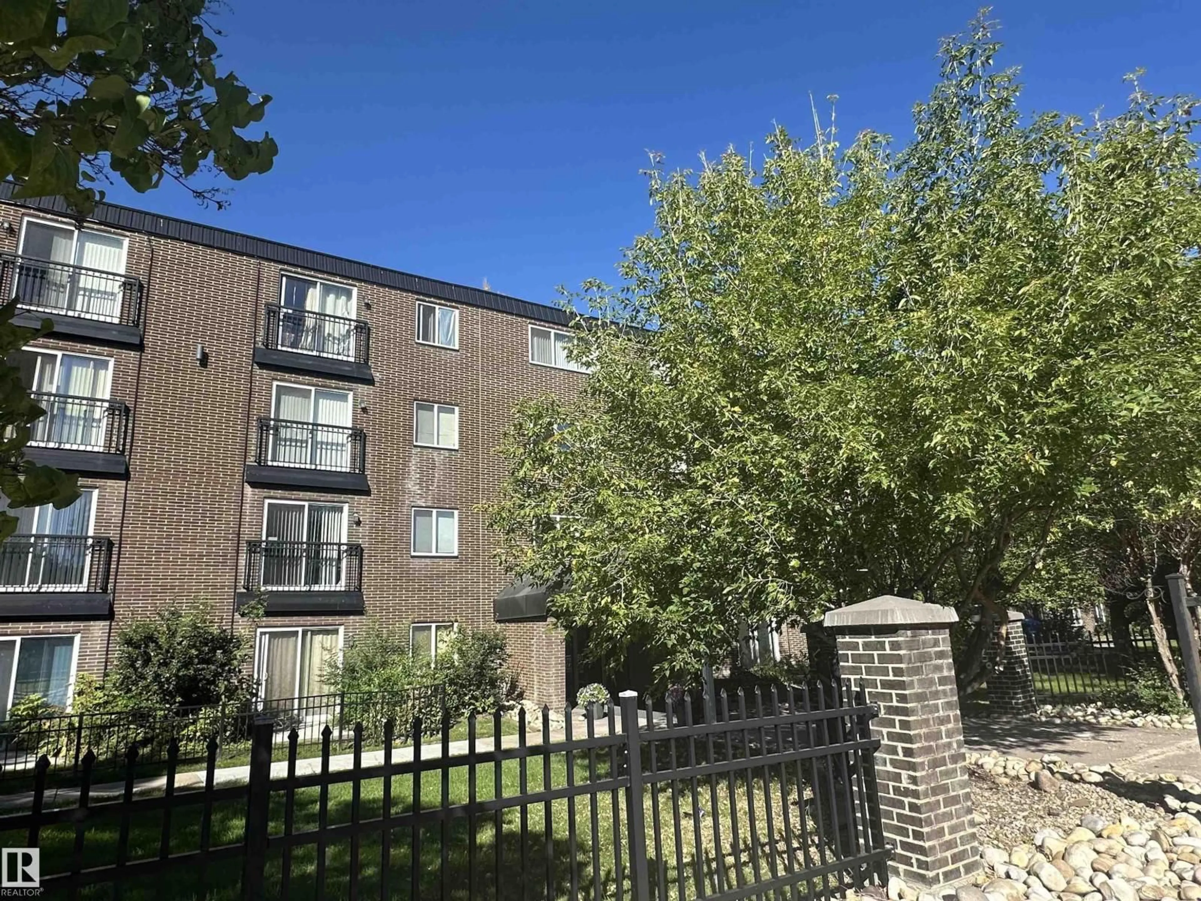 A pic from outside/outdoor area/front of a property/back of a property/a pic from drone, street for #125 - 10616 156 ST, Edmonton Alberta T5P2S1