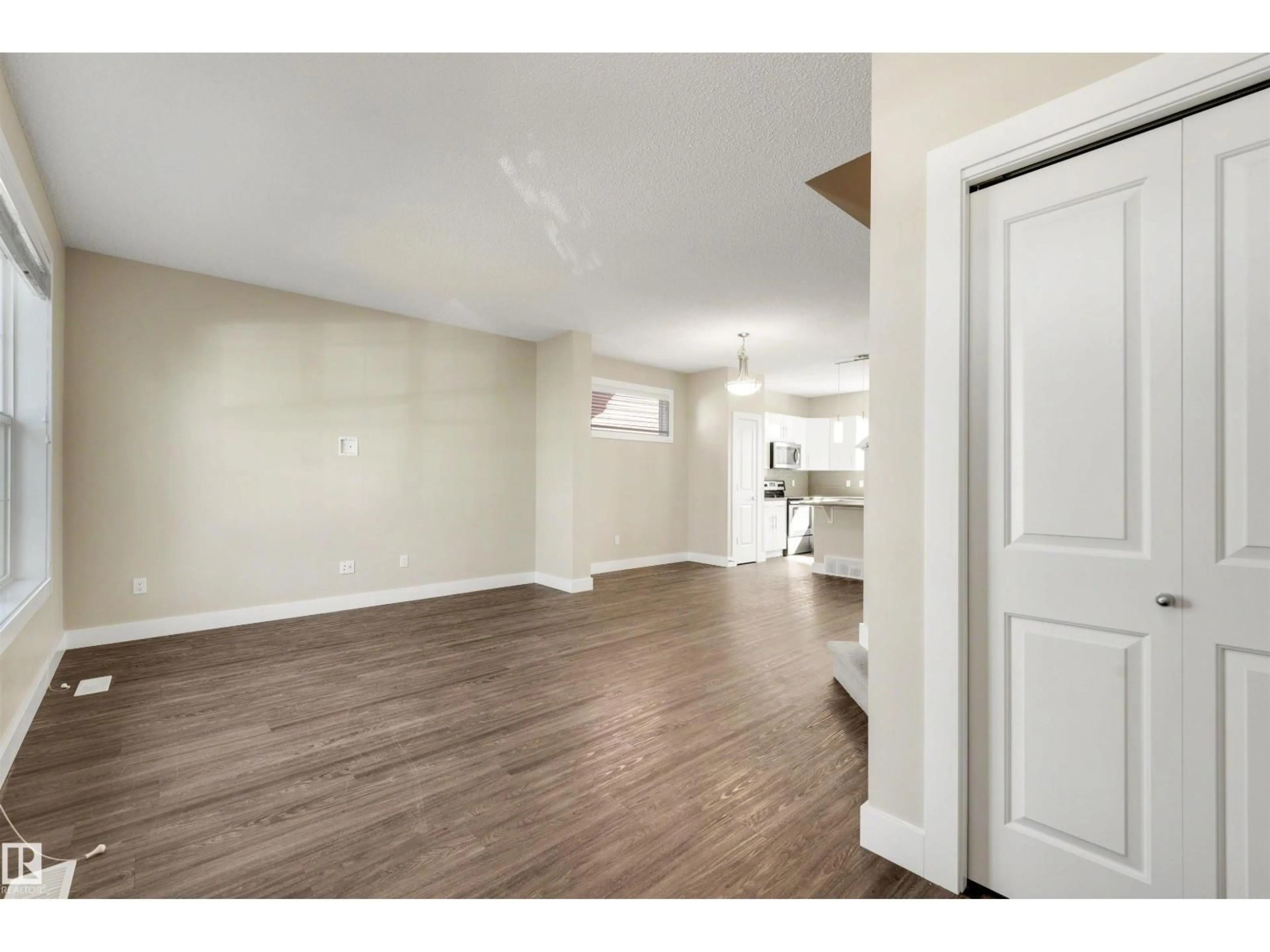 A pic of a room for 2125 24 ST, Edmonton Alberta T6T0Y4