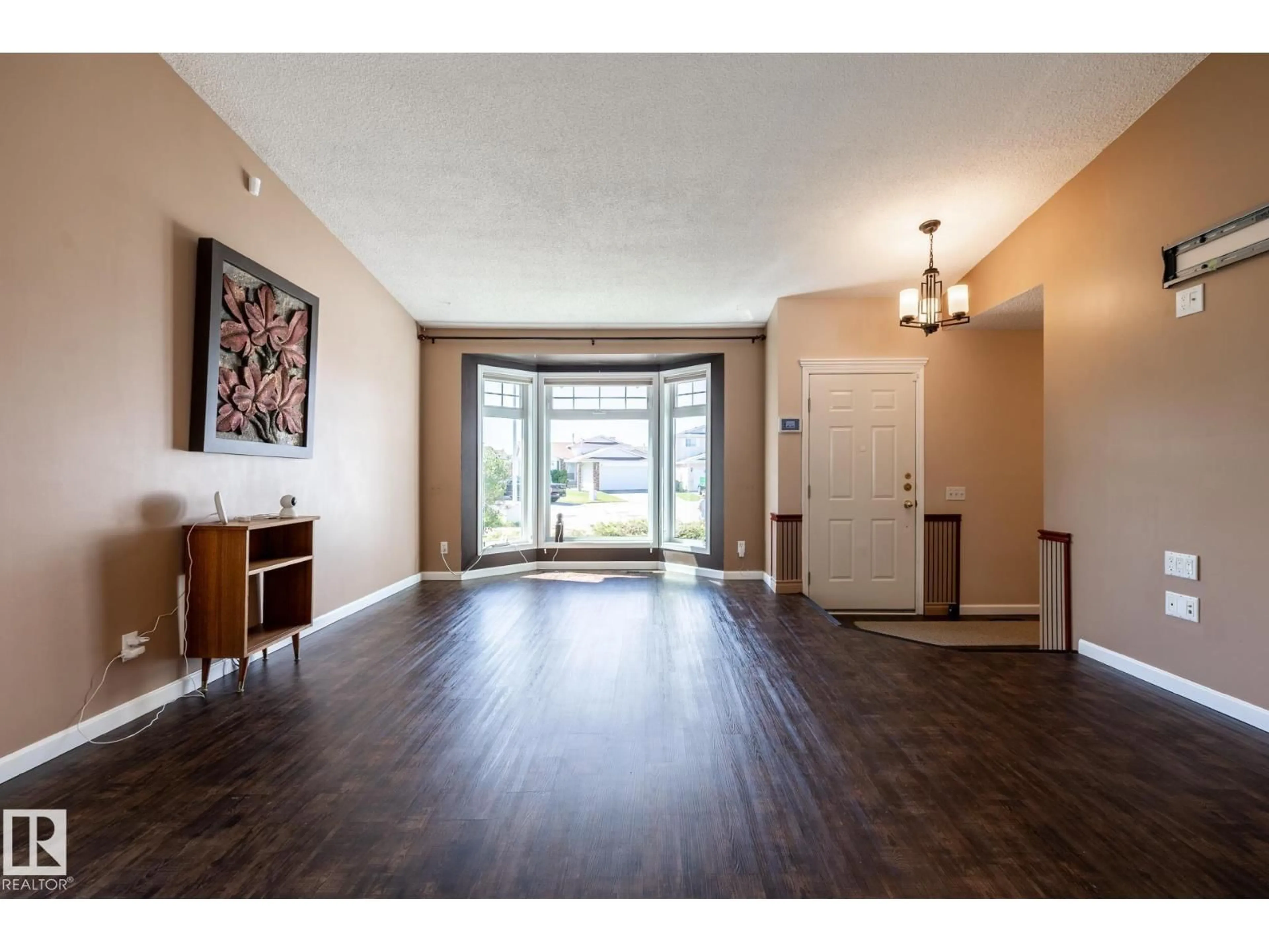 Unknown for 89 OZERNA RD, Edmonton Alberta T5Z2Y5