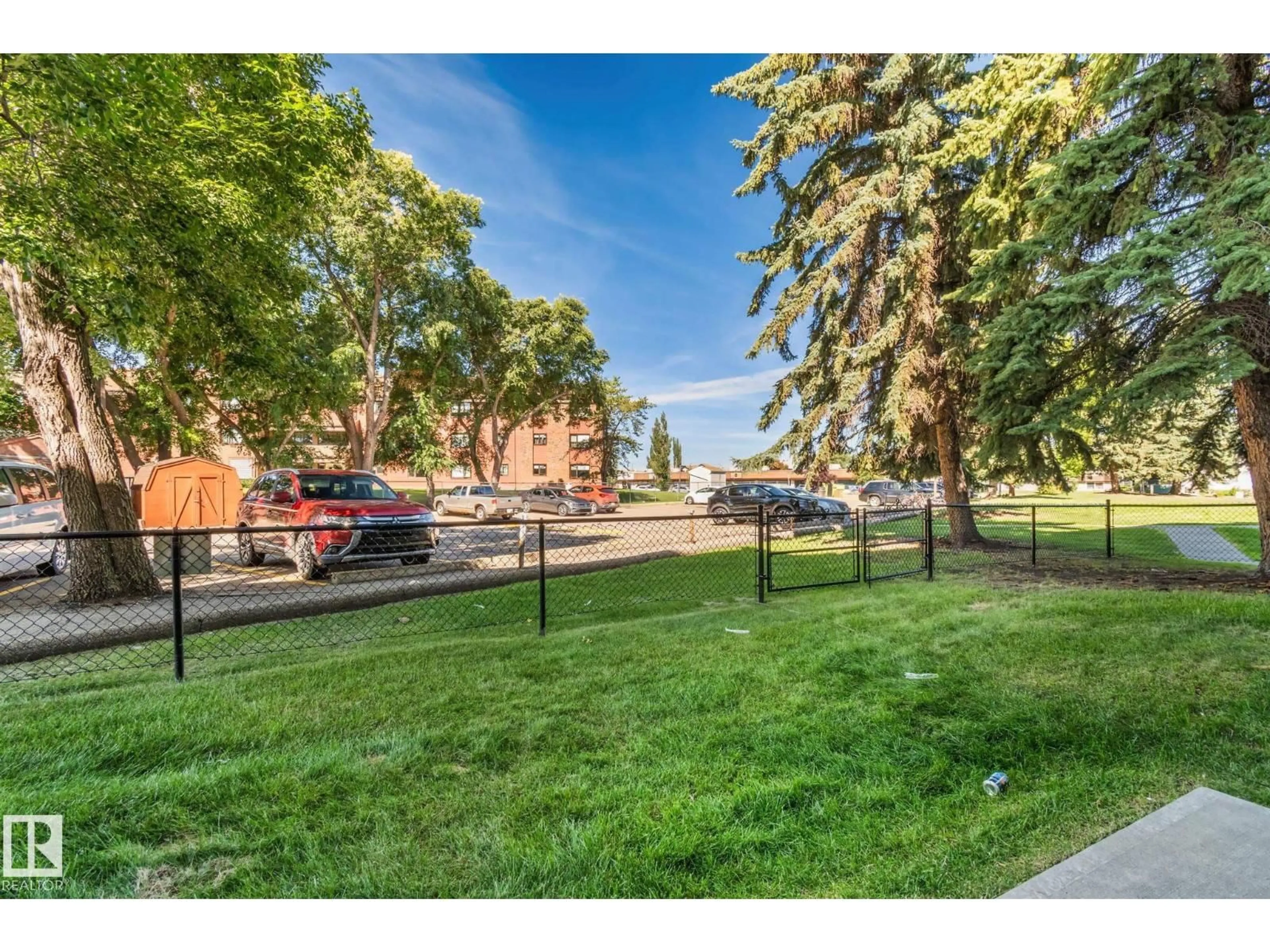 Unknown for #111 - 4608 52 AV, Stony Plain Alberta T7Z1N7