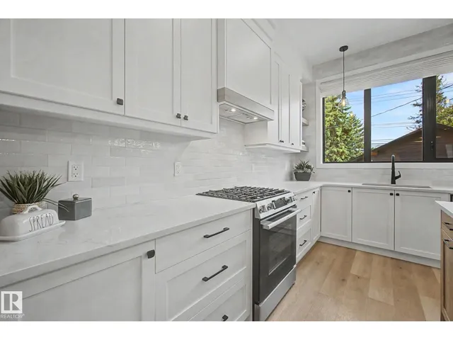 14711 88 AV, Edmonton 4