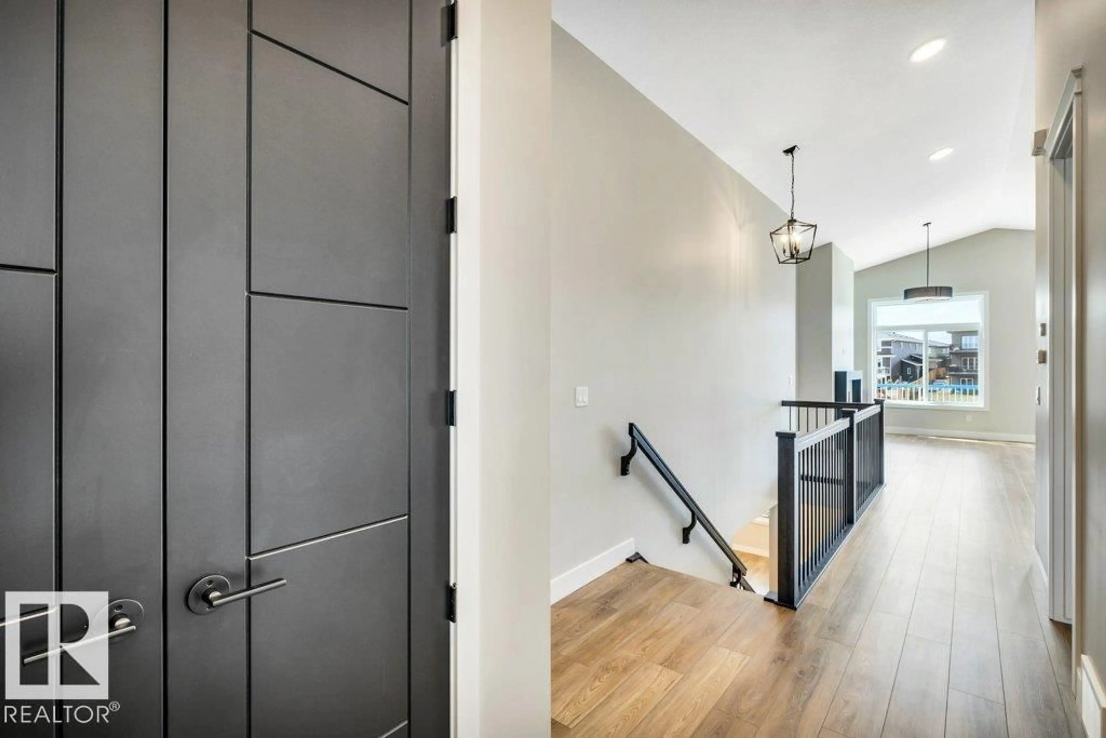 Indoor entryway for 15 NORWYCK WY, Spruce Grove Alberta T7X3G5