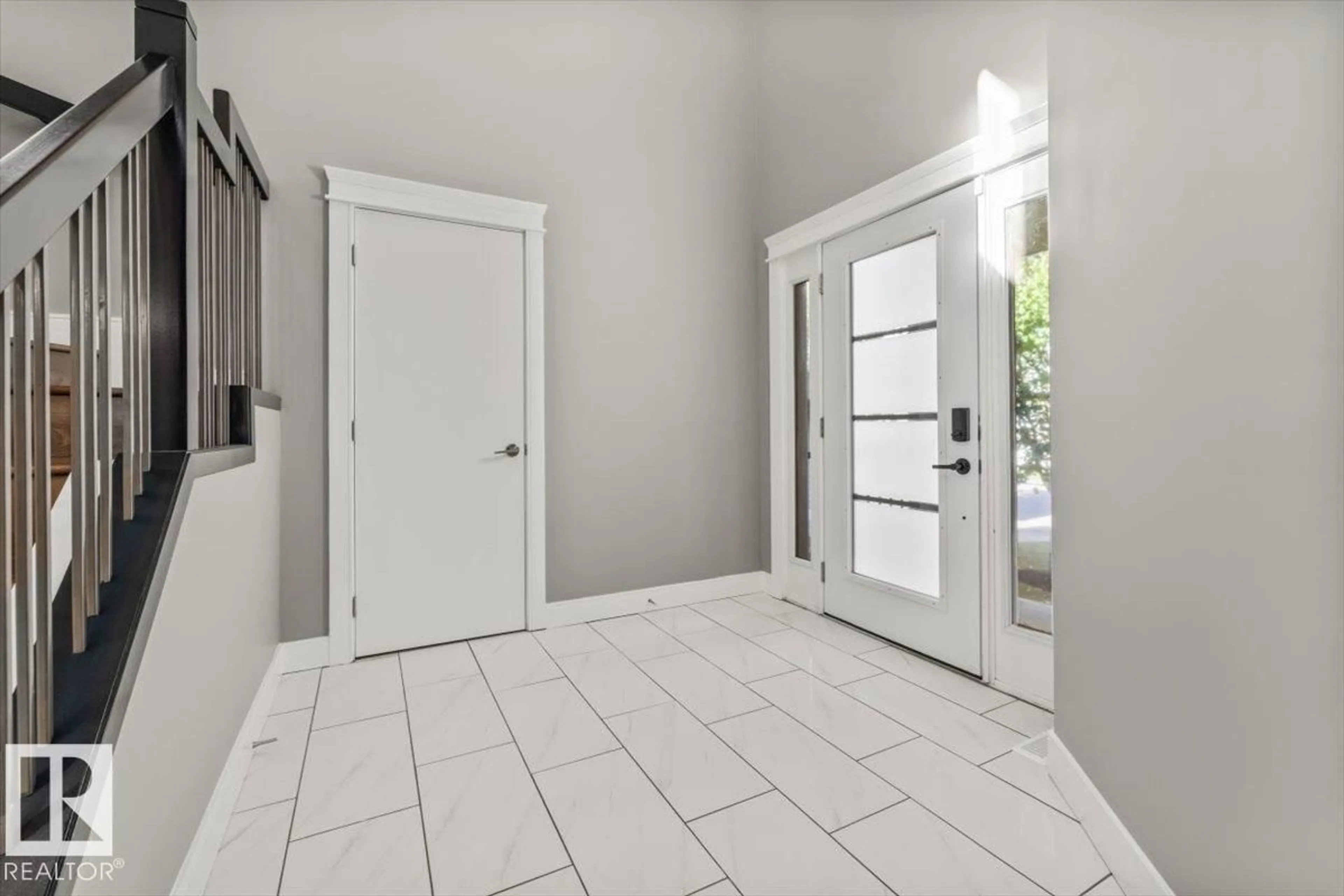 Indoor entryway for SW - 1090 ARMITAGE CR, Edmonton Alberta T6W0H2