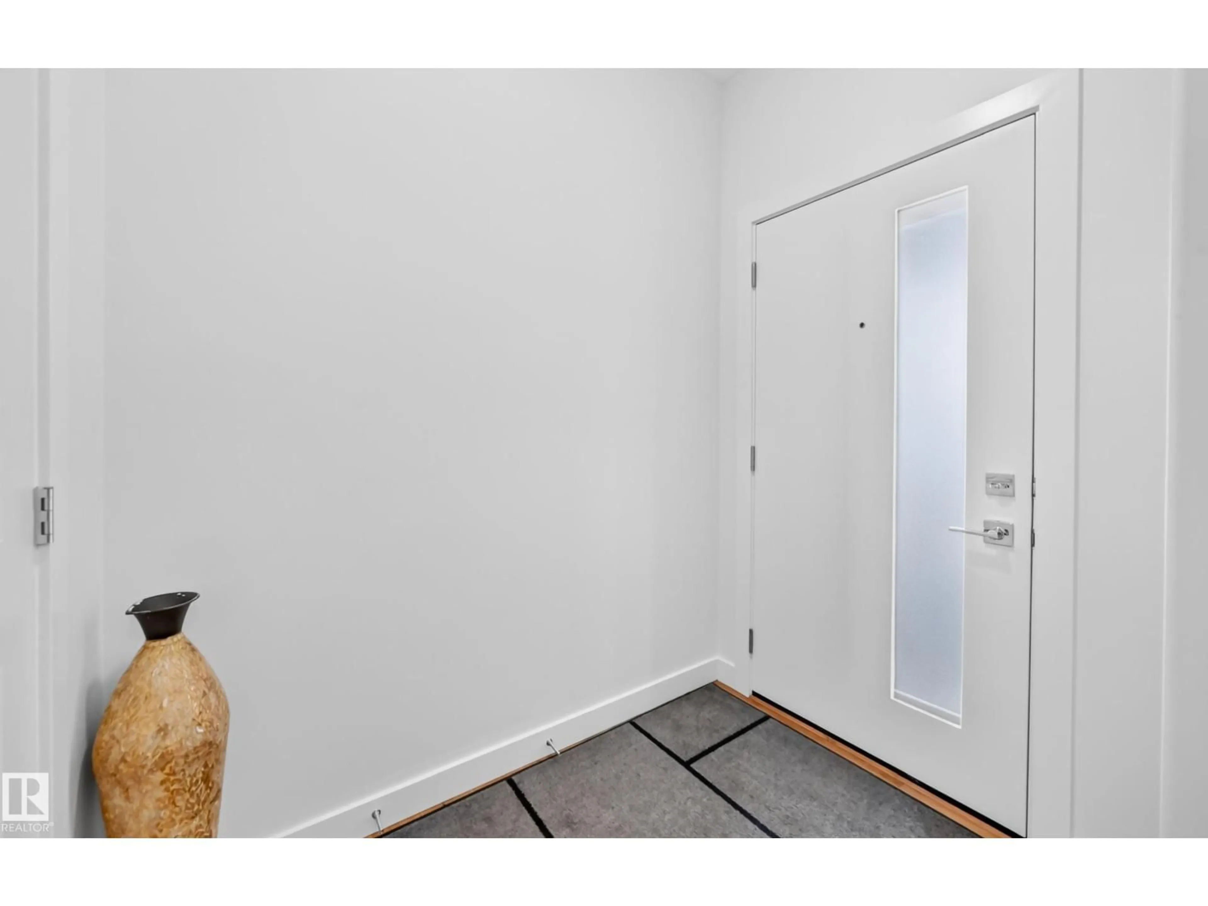 Indoor entryway for 215 SAVOY CR, Sherwood Park Alberta T8H3A8