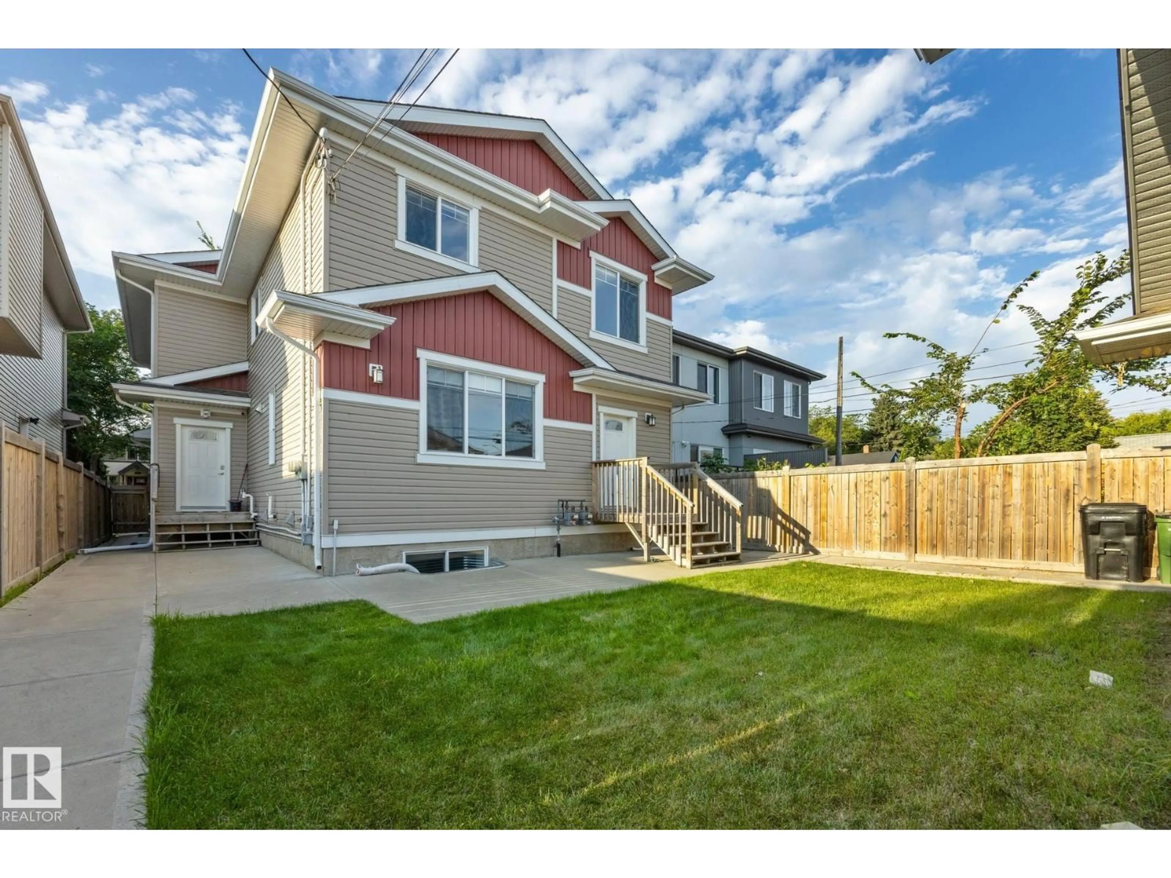 Home with vinyl exterior material, street for 8952 81 AV, Edmonton Alberta T6C0W8