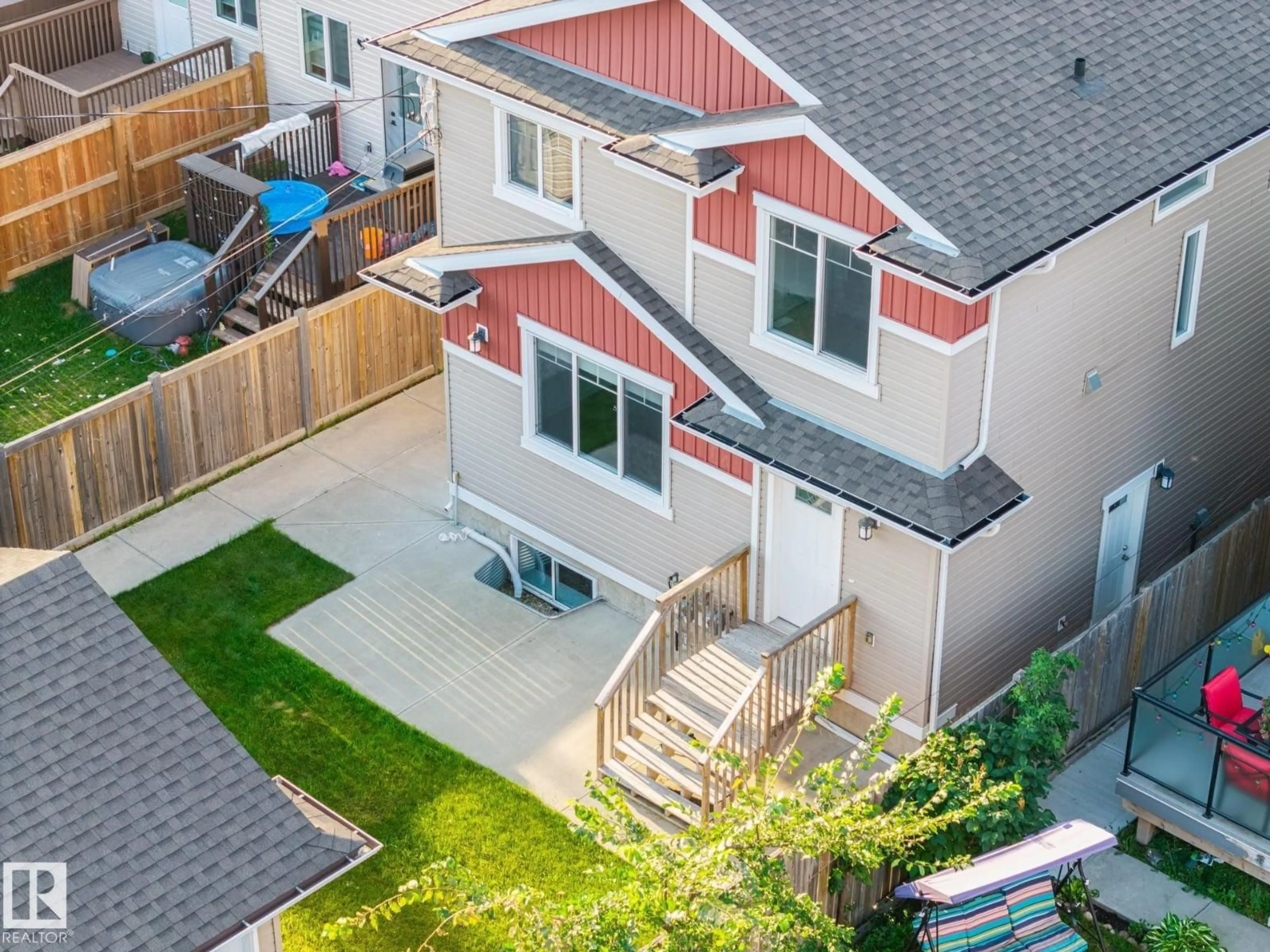 A pic from outside/outdoor area/front of a property/back of a property/a pic from drone, street for 8952 81 AV, Edmonton Alberta T6C0W8