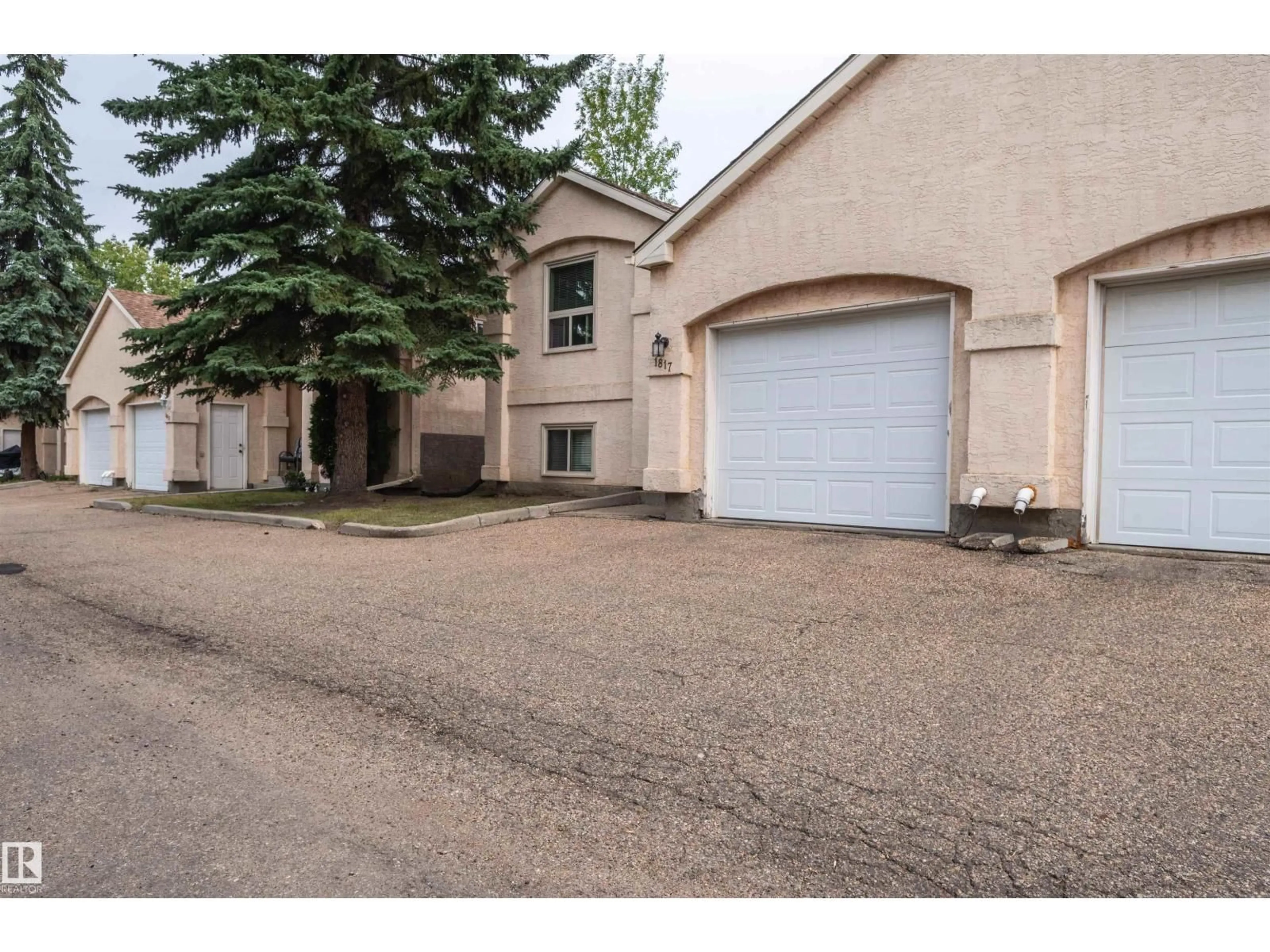 Unknown for 1817 MILL WOODS RD E, Edmonton Alberta T6L6K2